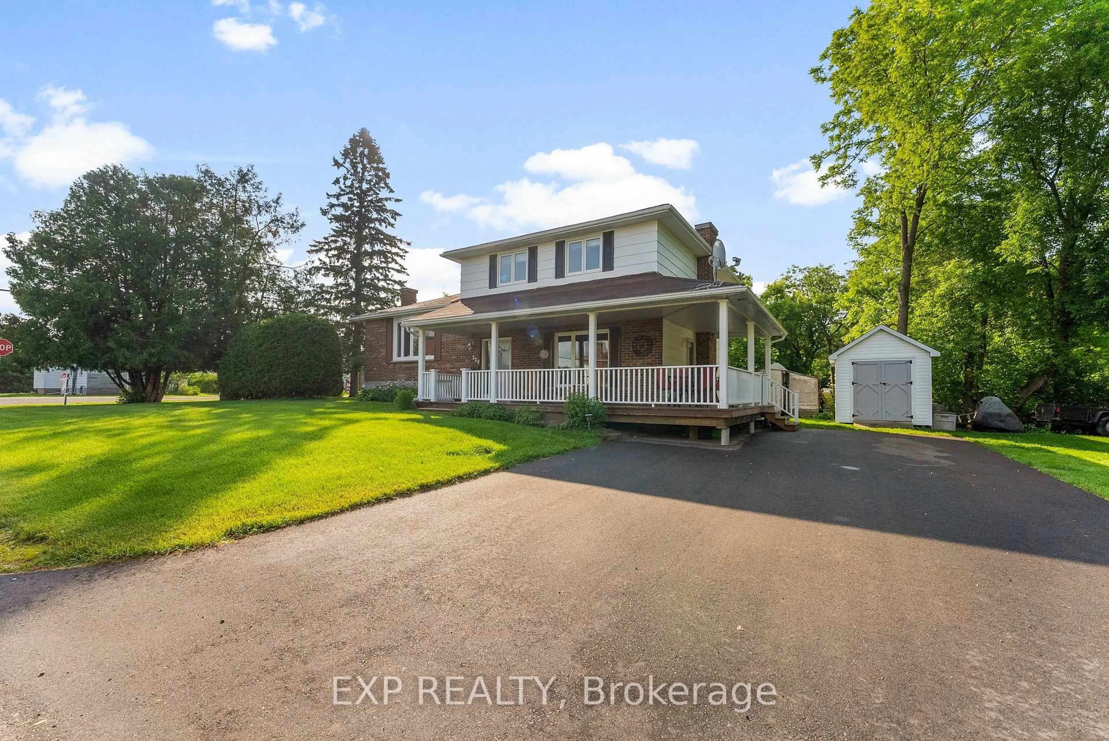 A pic from outside/outdoor area/front of a property/back of a property/a pic from drone, water/lake/river/ocean view for 320 Francis St, Renfrew Ontario K7V 4L7