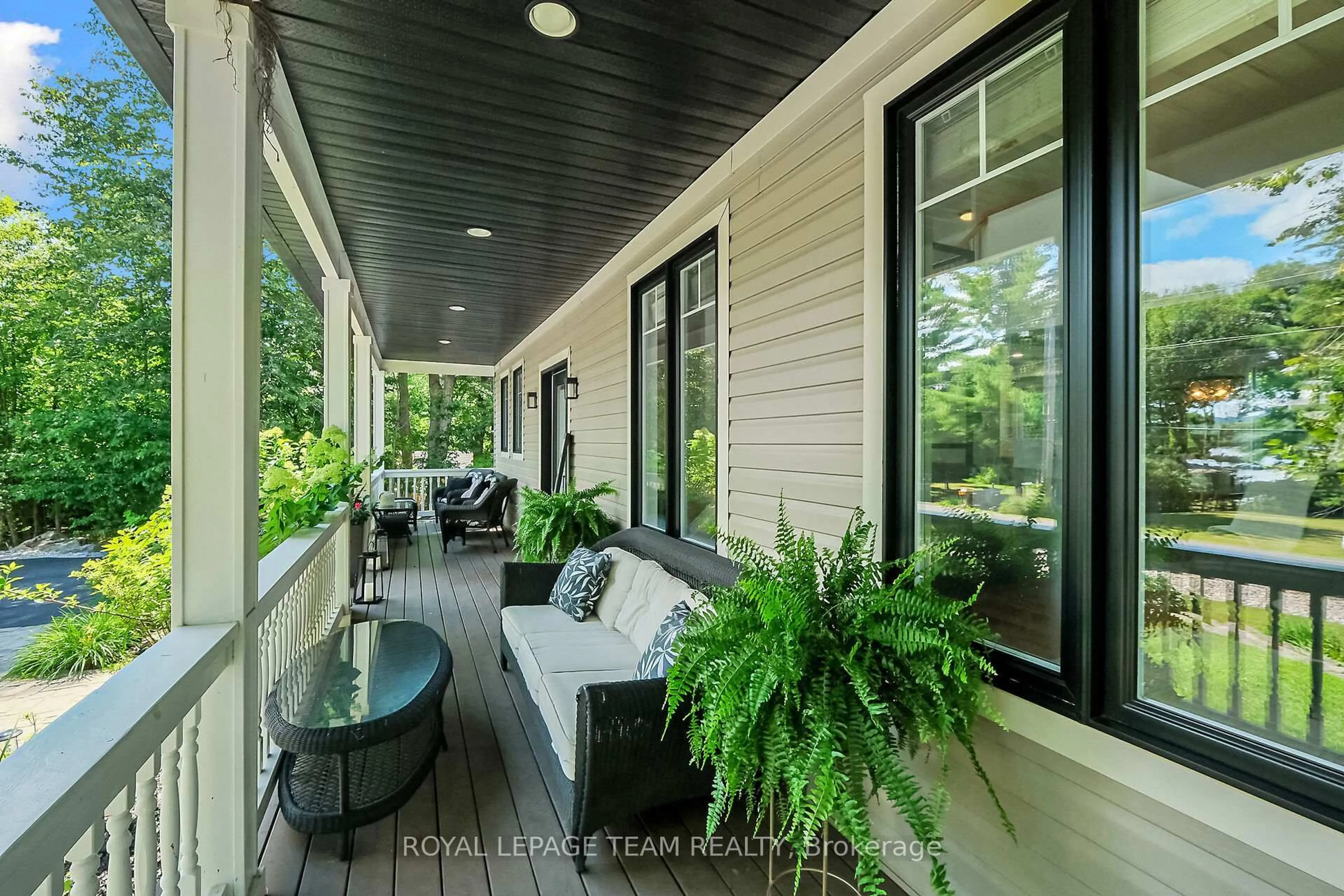 Patio, street for 2893 Barlow Cres, Ottawa Ontario K0A 1T0