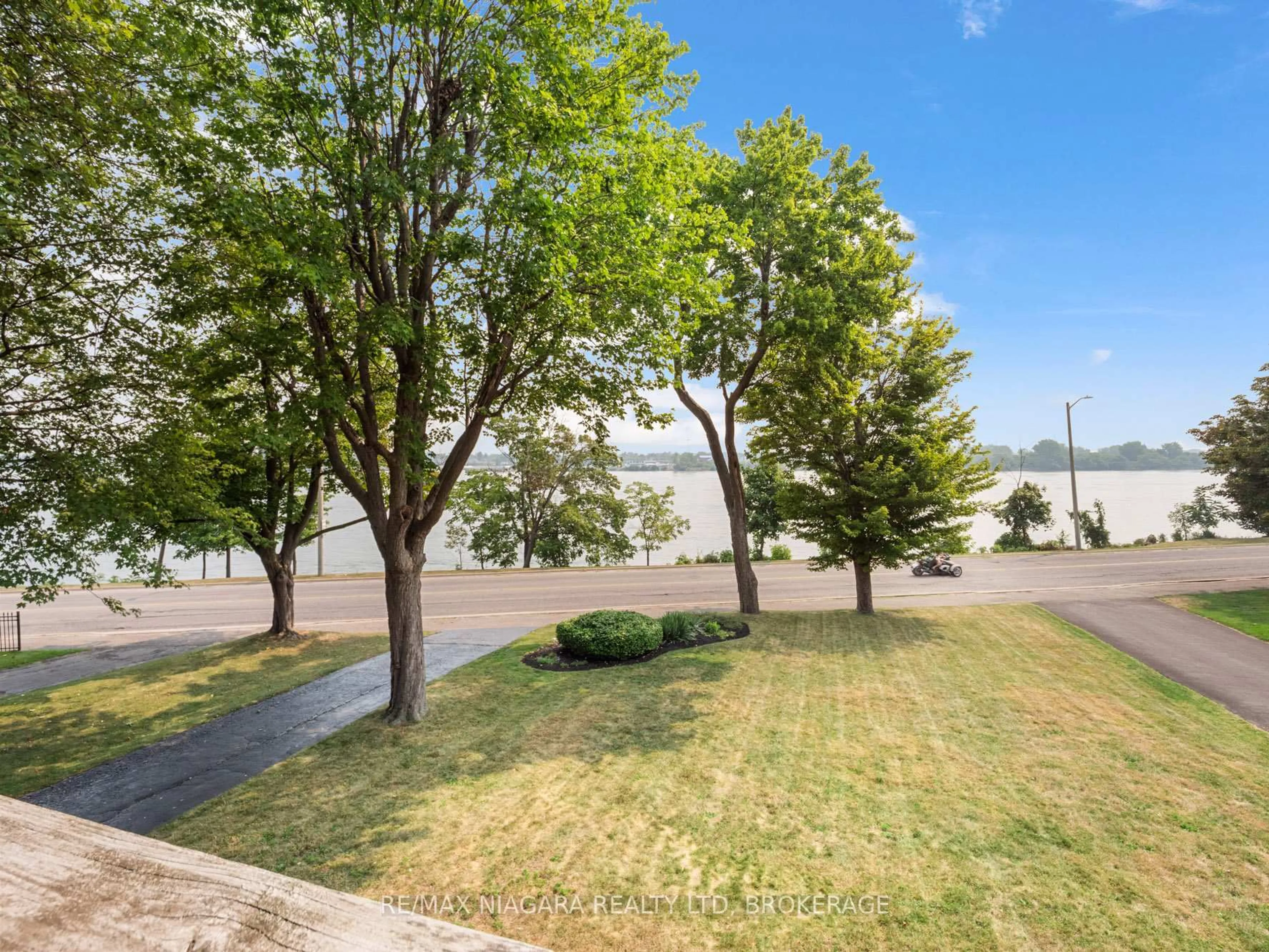 A pic from outside/outdoor area/front of a property/back of a property/a pic from drone, water/lake/river/ocean view for 735 Niagara Blvd, Fort Erie Ontario L2A 3J2