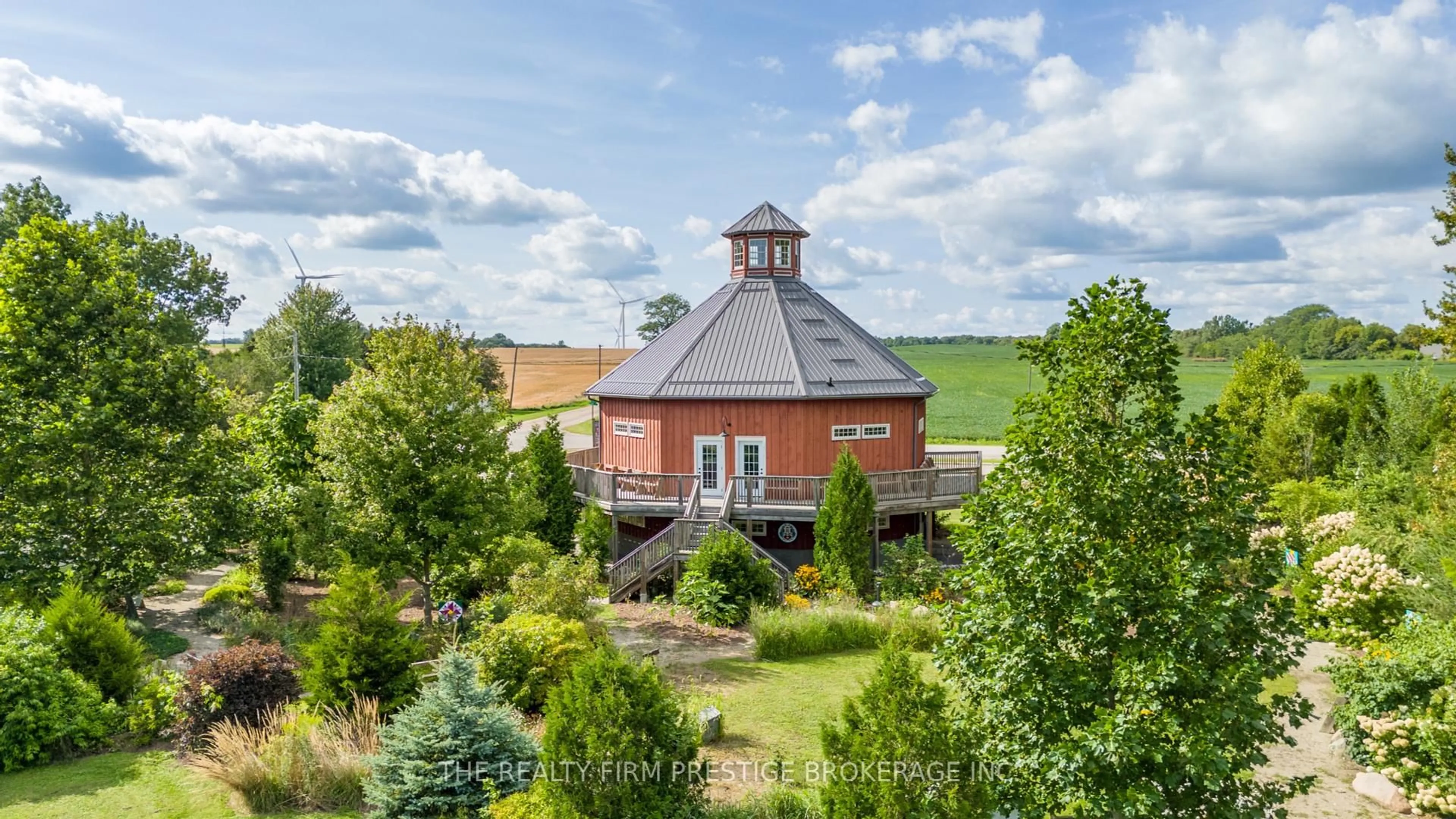 A pic from outside/outdoor area/front of a property/back of a property/a pic from drone, building for 14226 TALBOT TRAIL Rd, Chatham-Kent Ontario N0L 1X0