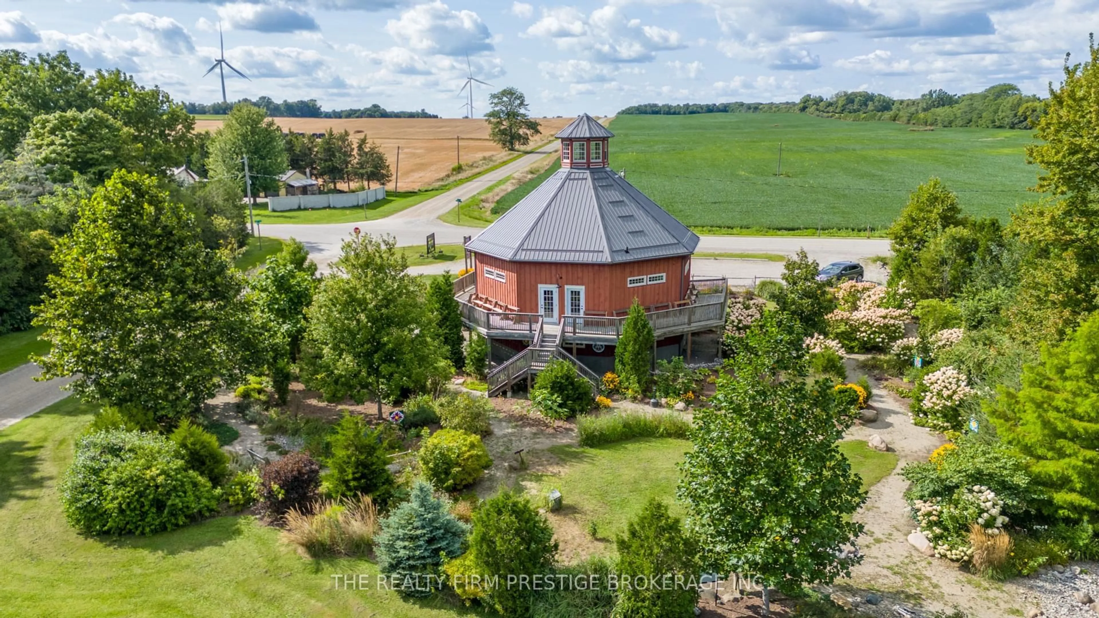 A pic from outside/outdoor area/front of a property/back of a property/a pic from drone, unknown for 14226 TALBOT TRAIL Rd, Chatham-Kent Ontario N0L 1X0