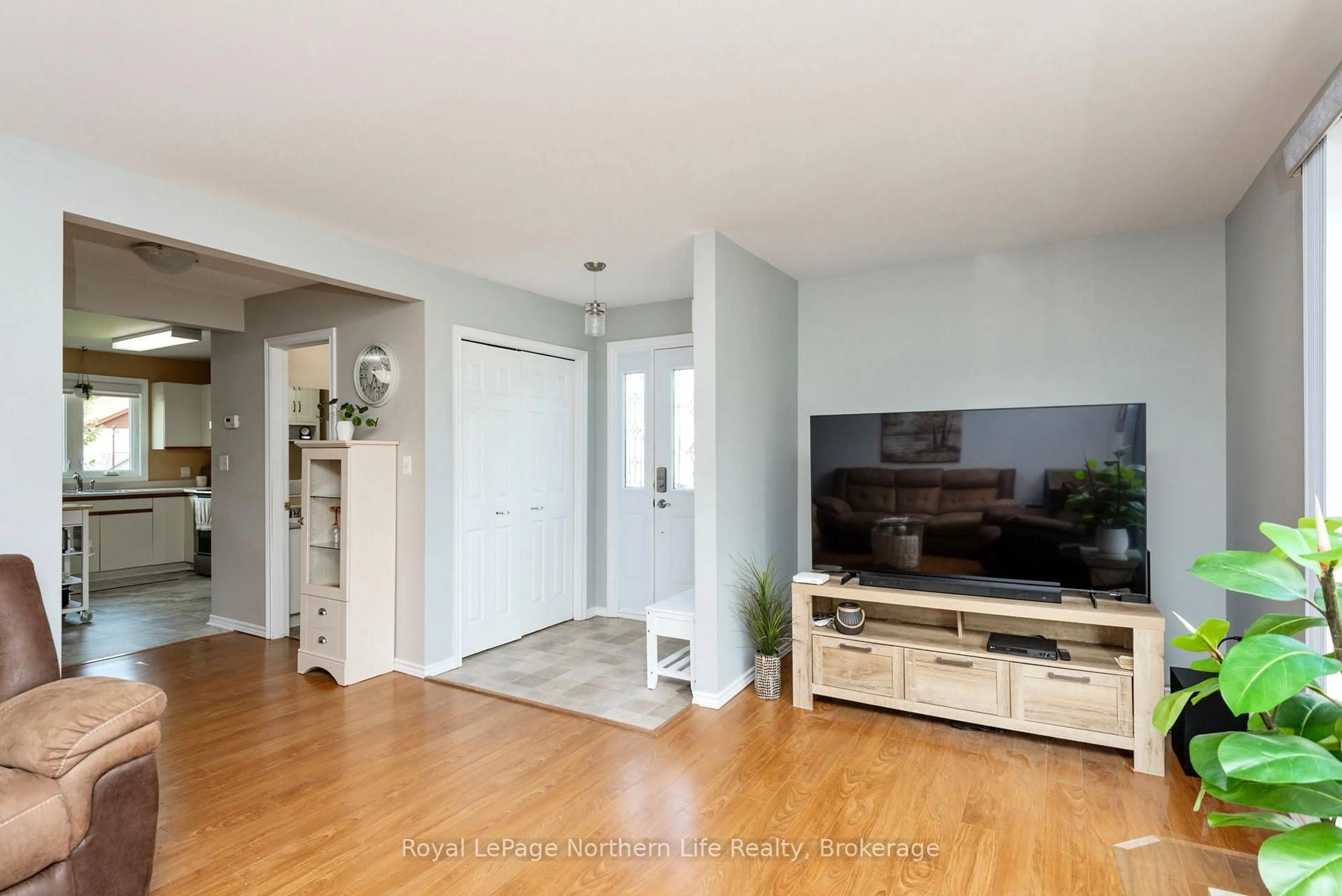 Unknown for 252 Gould Ave, North Bay Ontario P1B 7C7