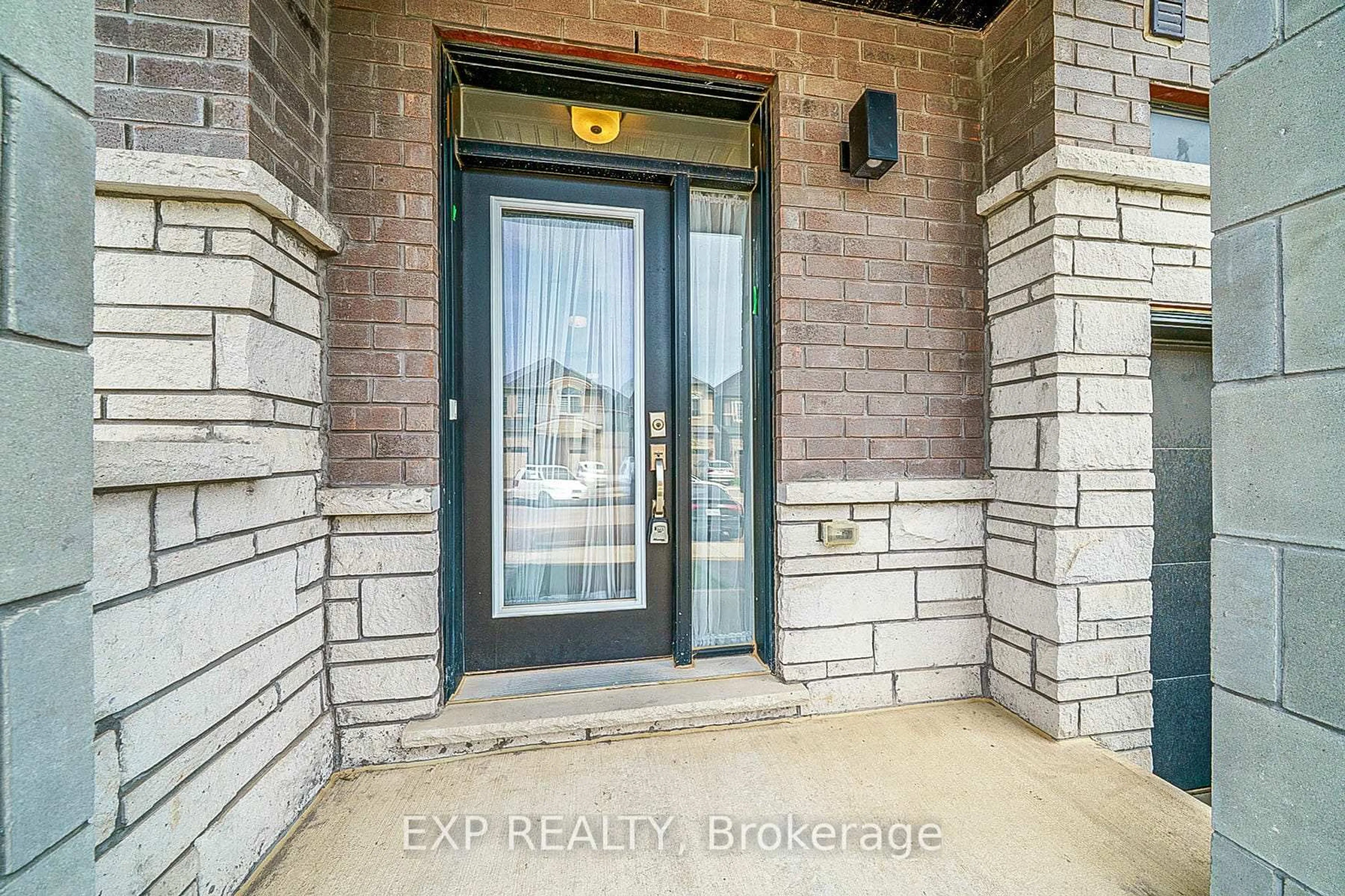 Indoor entryway for 22 Dennis Ave, Brantford Ontario N3V 0C1