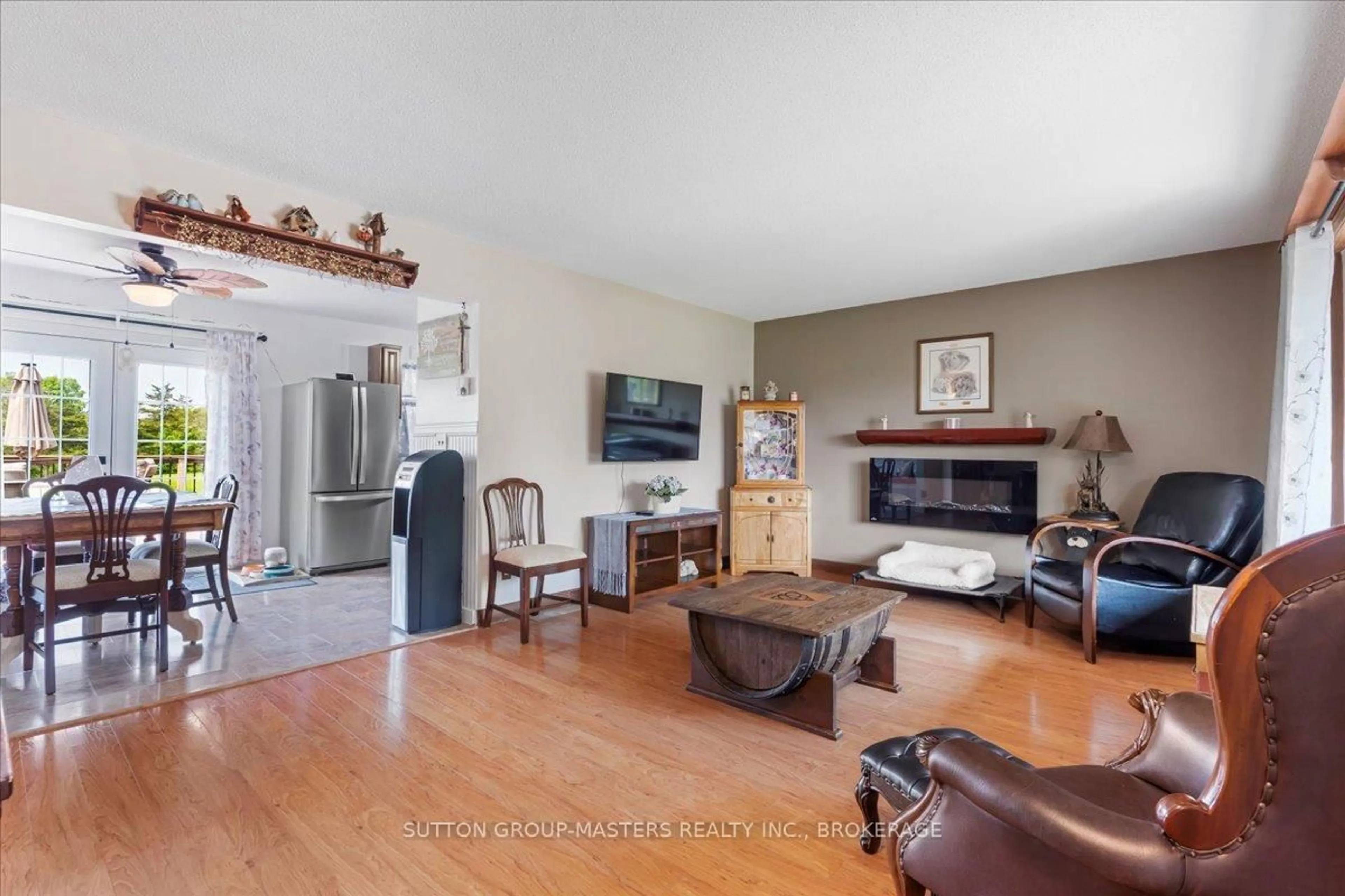 Living room with furniture, unknown for 84 Plumb Rd, Shannonville Ontario K0K 2N0