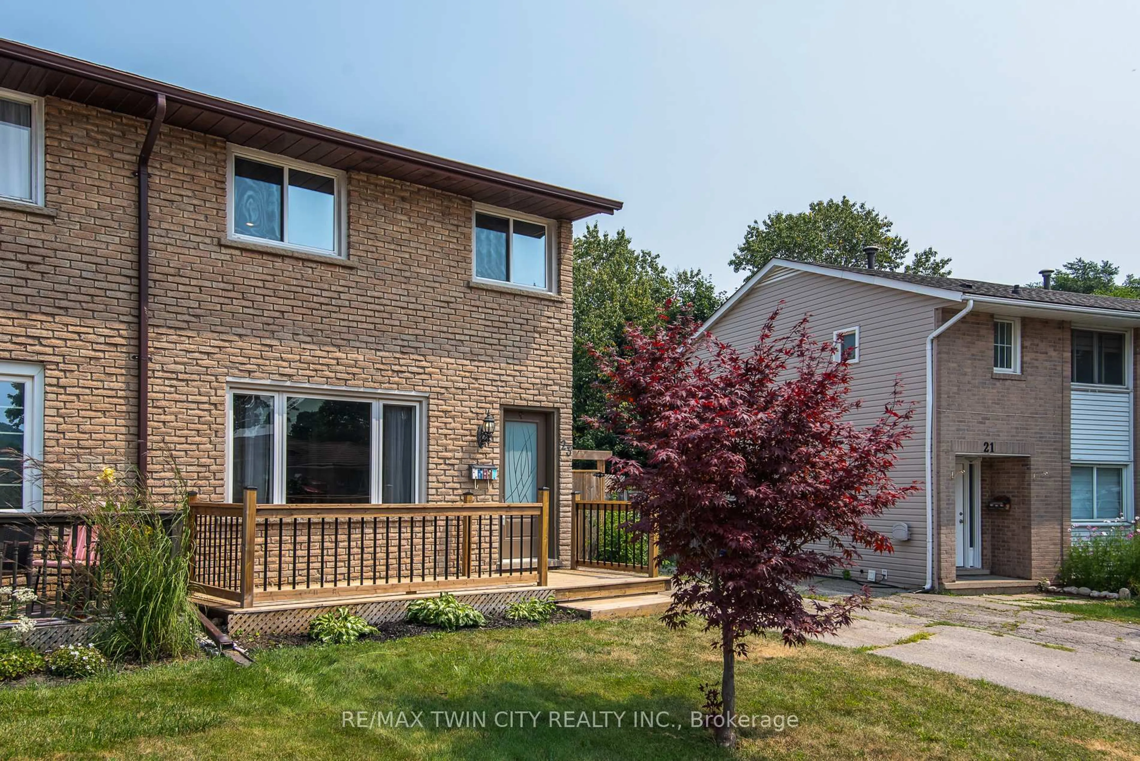 Unknown for 23 Roberts Cres, Kitchener Ontario N2E 1A6