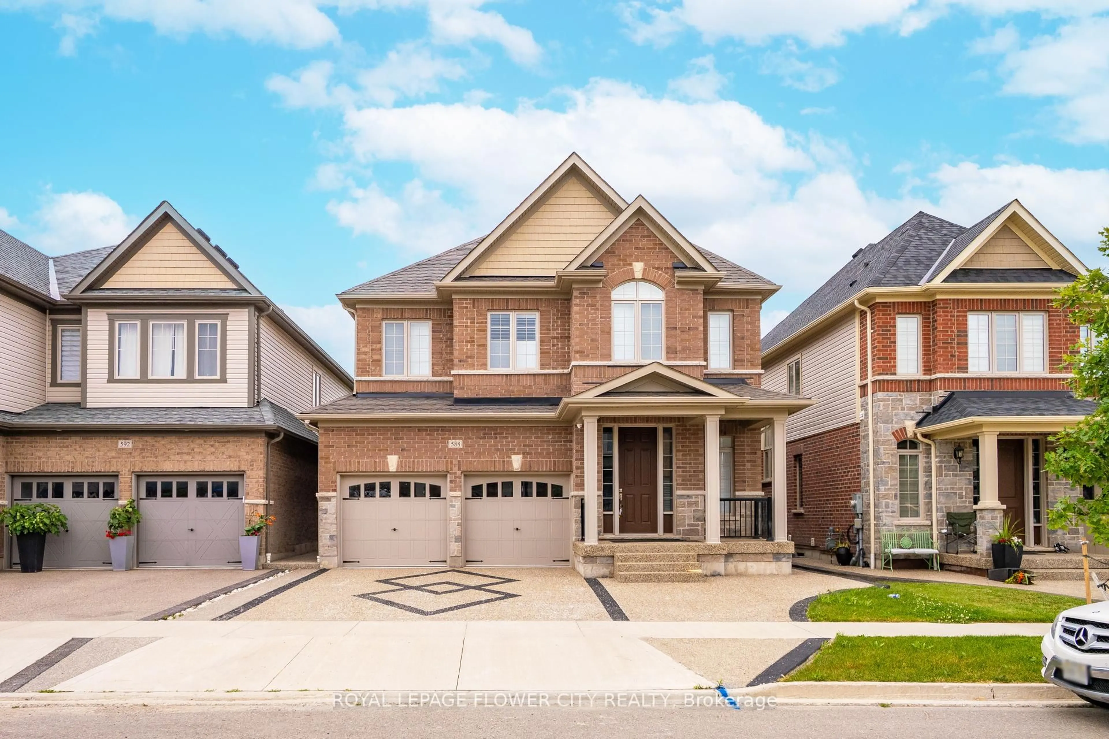 Home with brick exterior material, street for 588 Beckview Cres, Kitchener Ontario N2R 0R4
