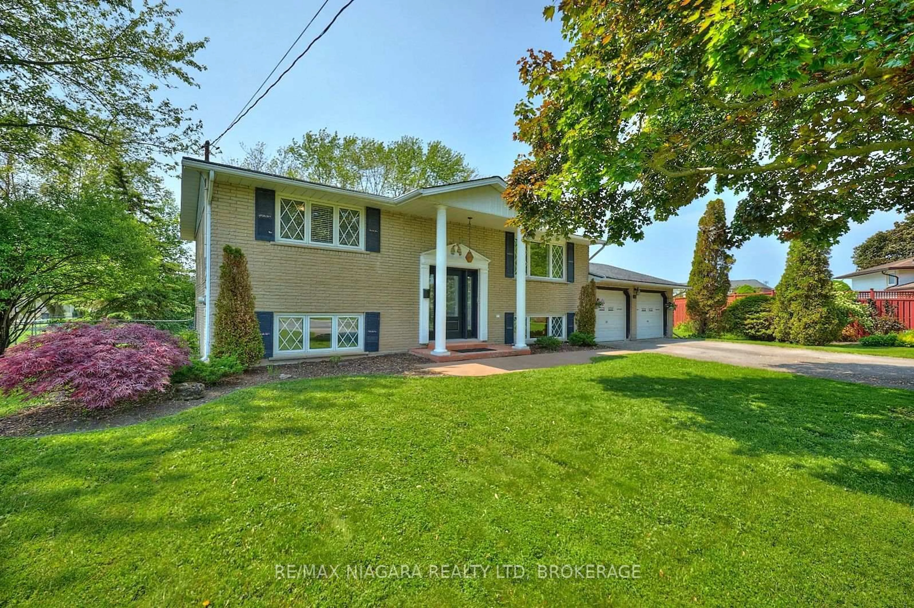 Unknown for 1129 Manning Crt, Fort Erie Ontario L2A 5P7