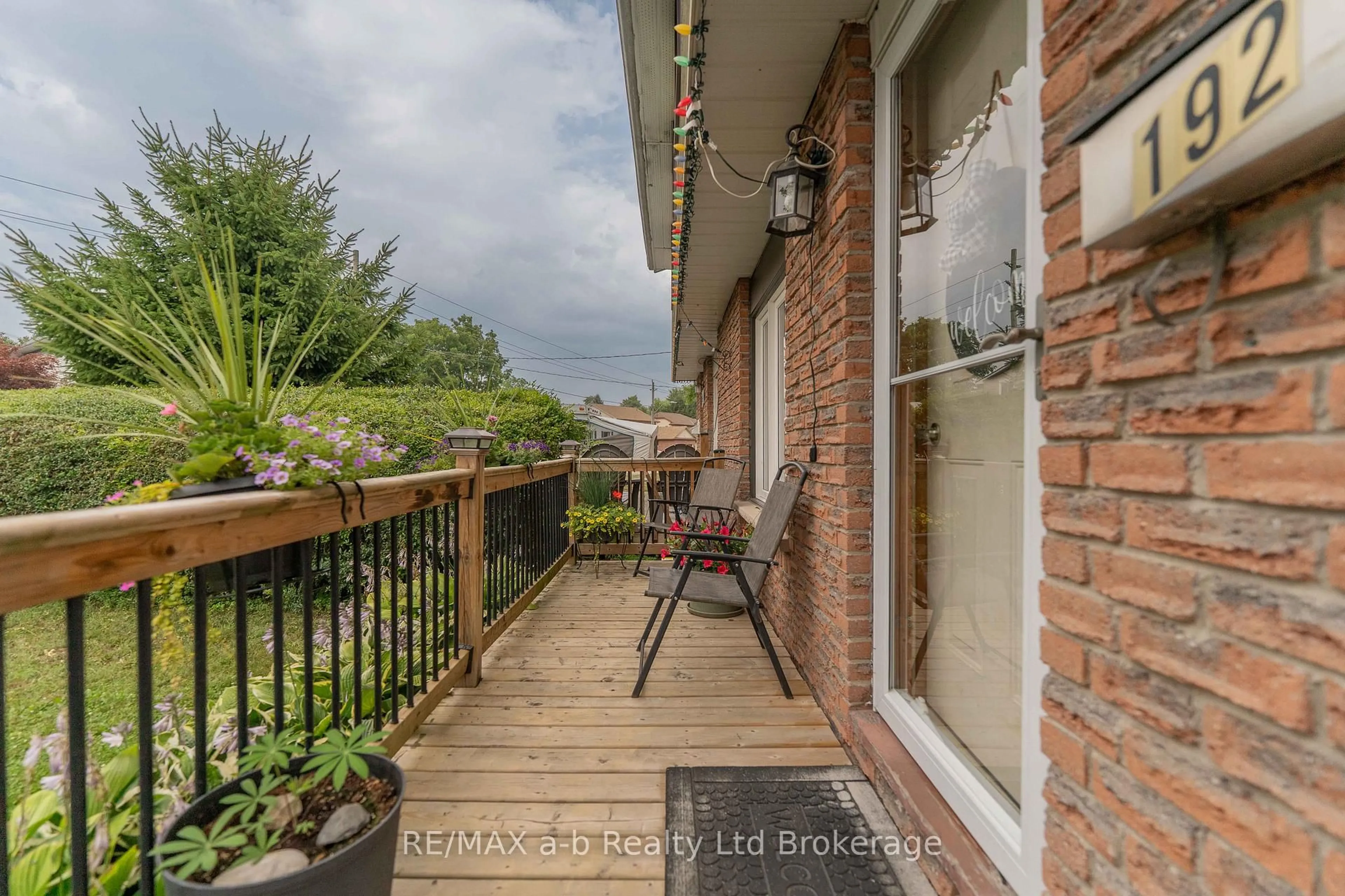 Patio, unknown for 192 Metcalfe St, Ingersoll Ontario N5C 1M9