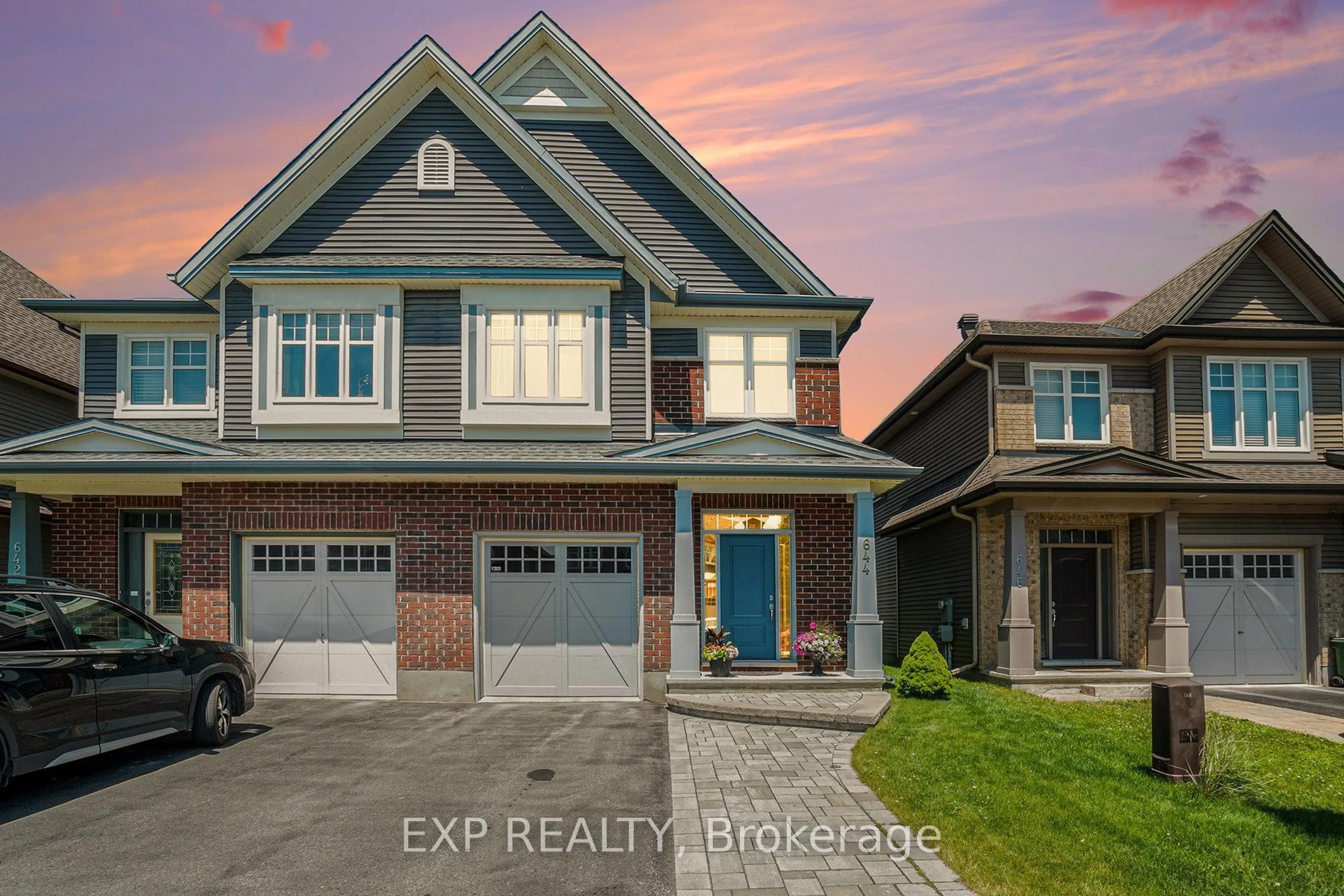 Home with brick exterior material, street for 644 Moorpark Ave, Ottawa Ontario K2M 0H8