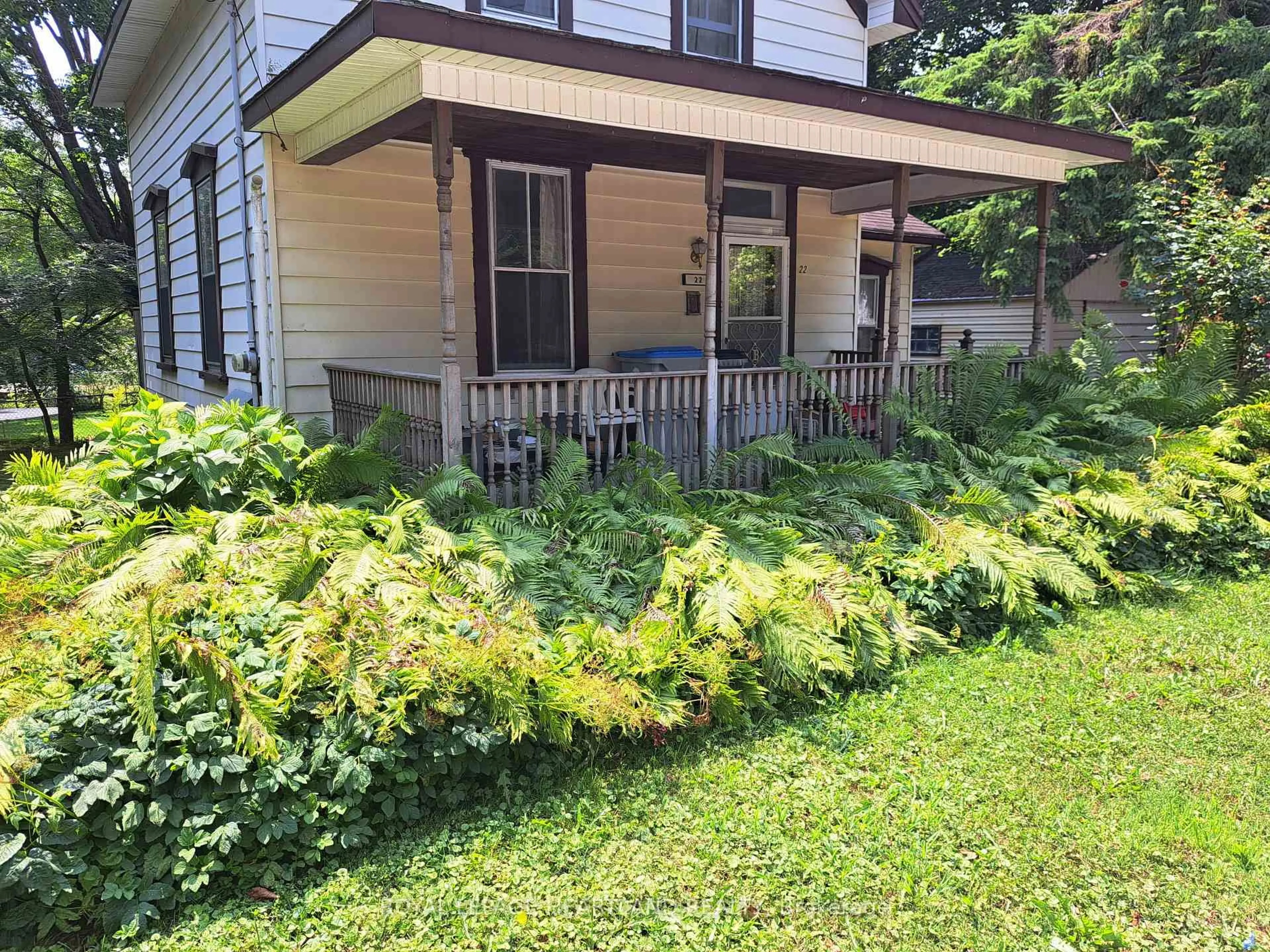 Unknown for 22 Whitehead St, Central Huron Ontario N0M 1L0