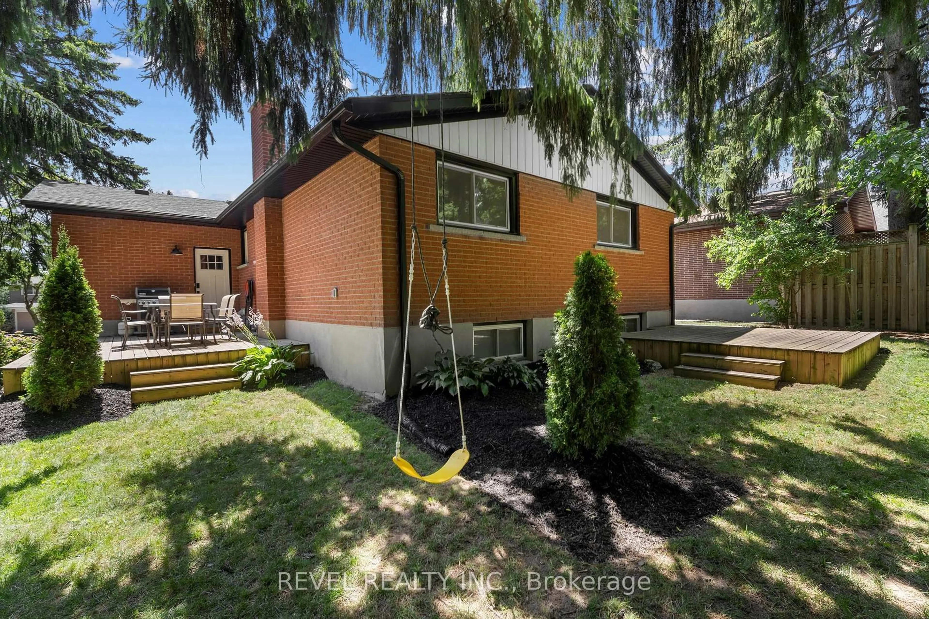 Unknown for 79 Inwood Cres, Waterloo Ontario N2M 2L9