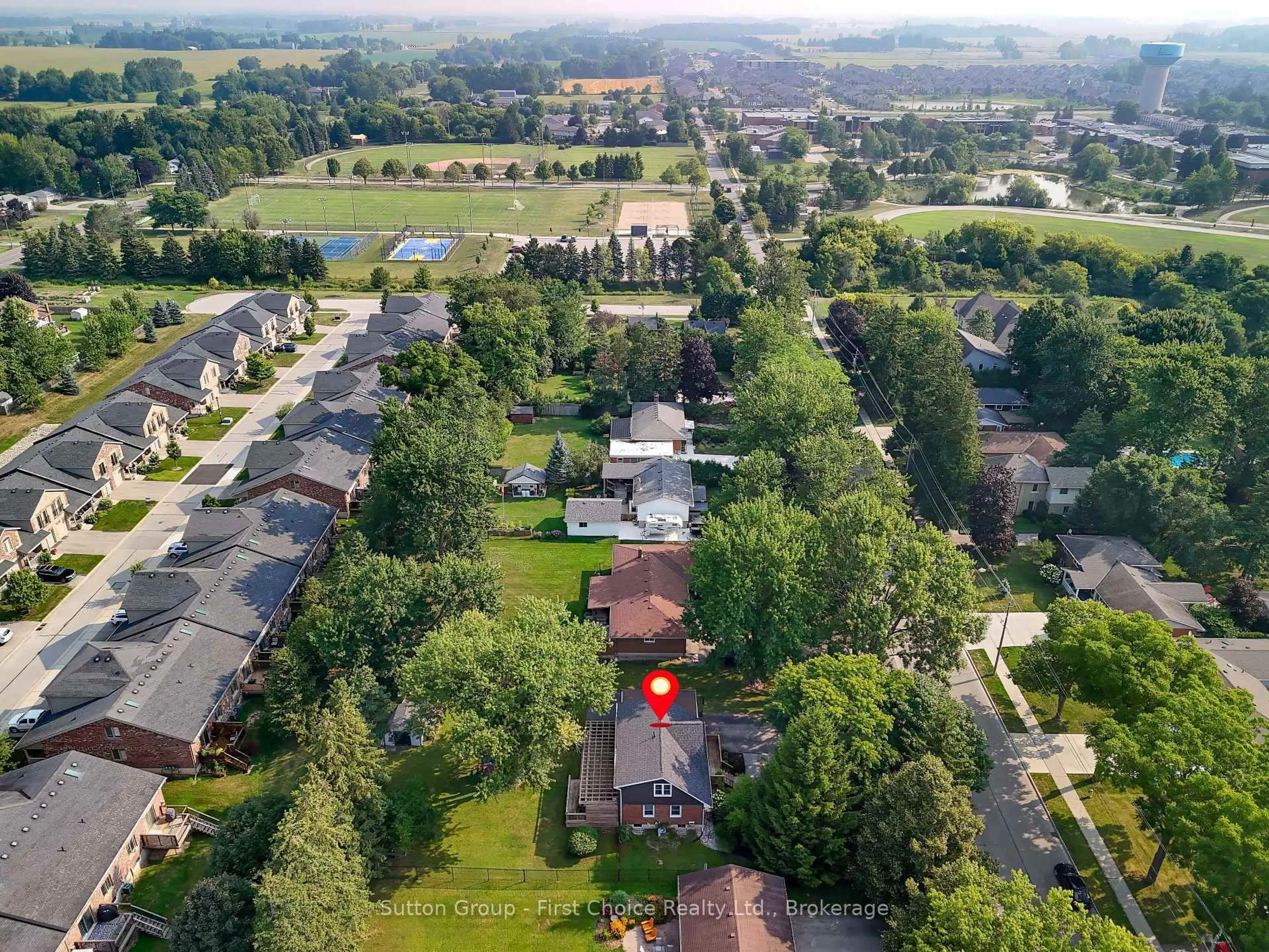 A pic from outside/outdoor area/front of a property/back of a property/a pic from drone, street for 106 Matilda St, Stratford Ontario N5A 6S1