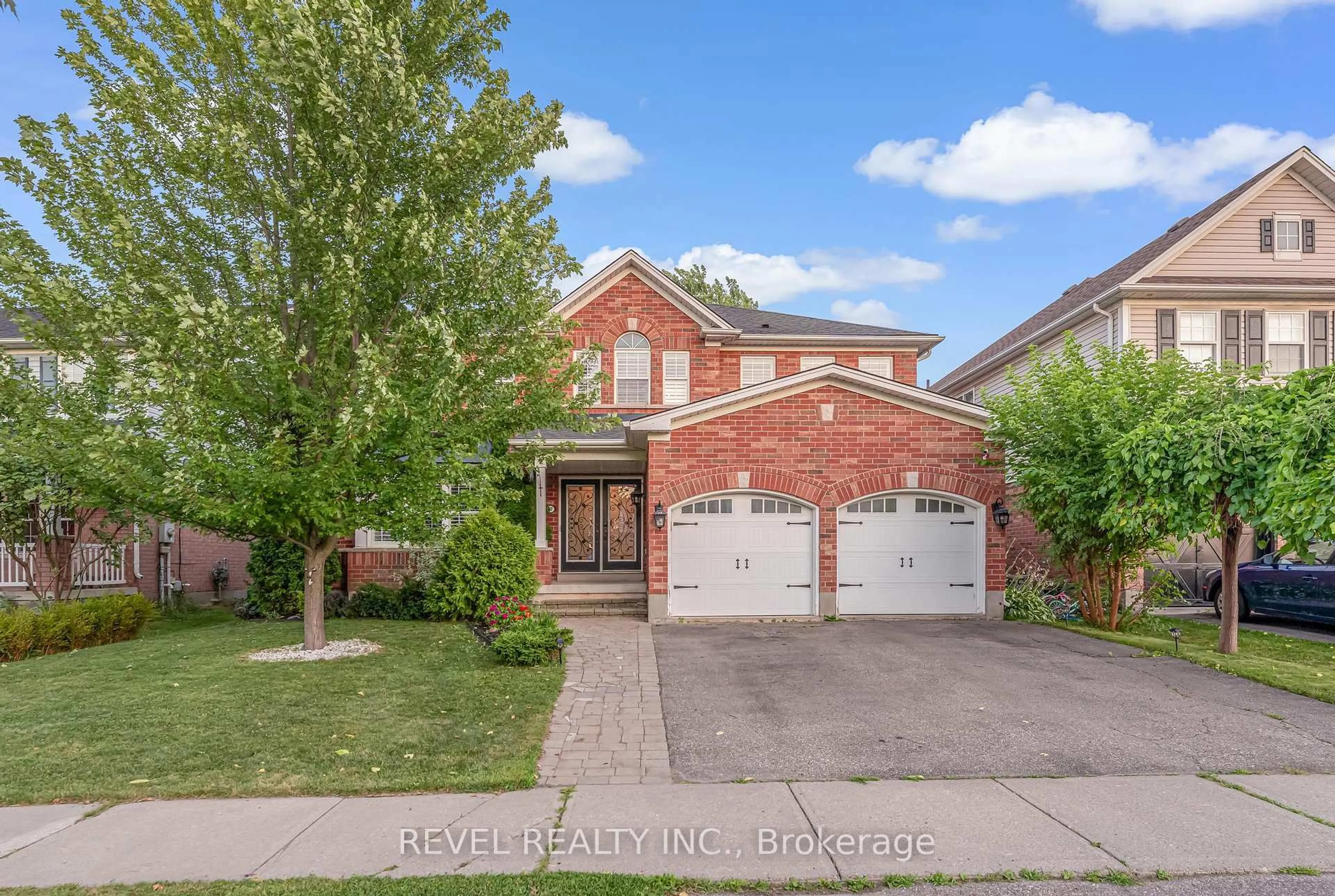 Home with brick exterior material, street for 17 Webb Ave, Brantford Ontario N3T 6S5