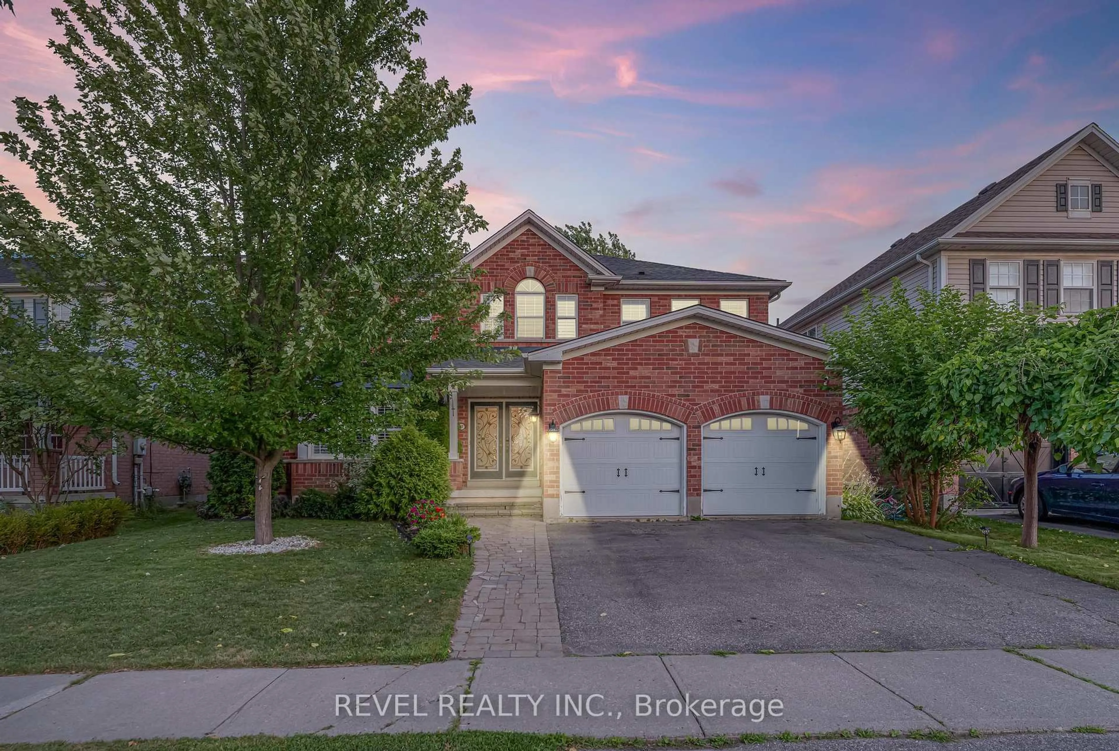 Home with brick exterior material, street for 17 Webb Ave, Brantford Ontario N3T 6S5