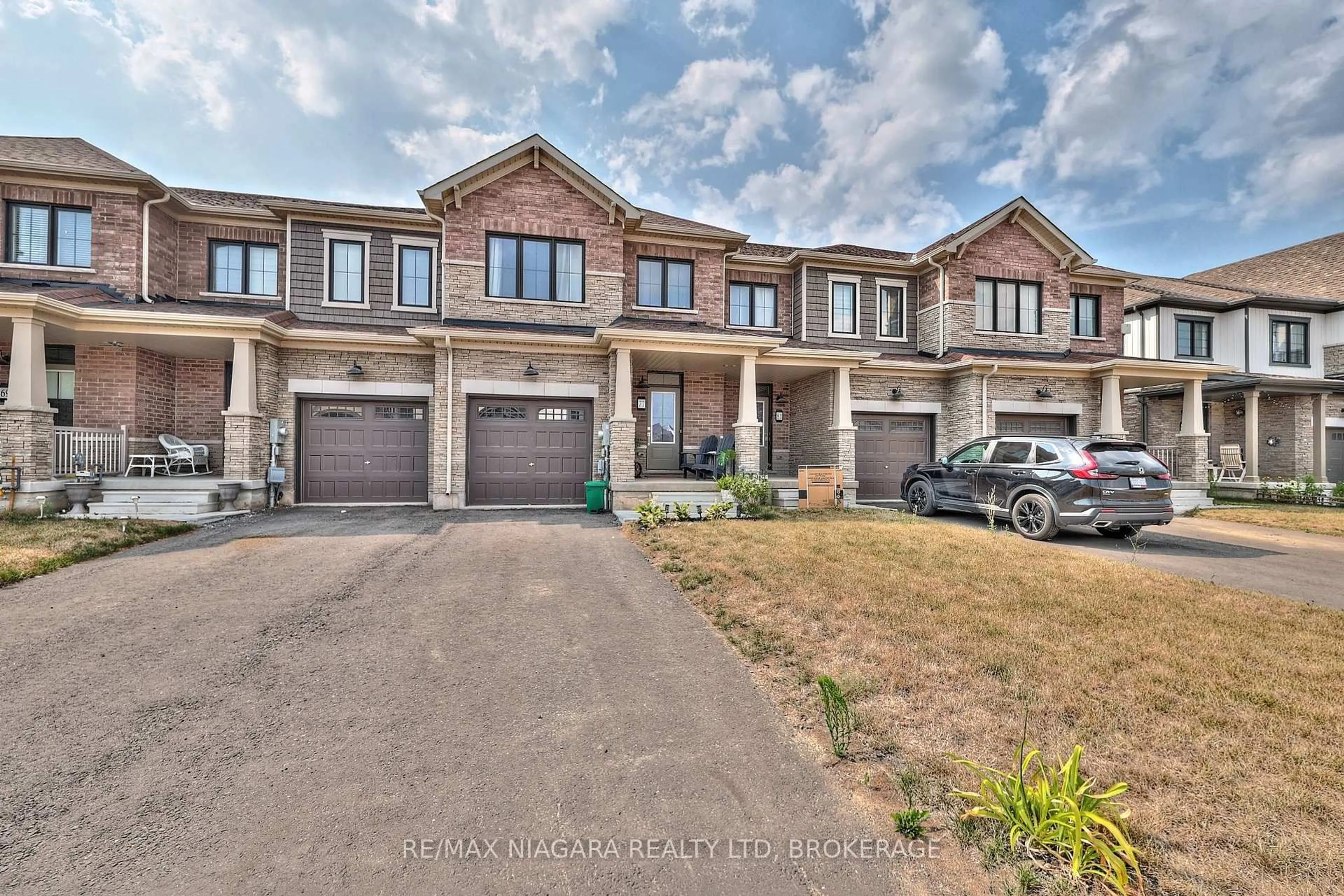 Home with brick exterior material, street for 77 KEELSON St, Welland Ontario L3B 0M4