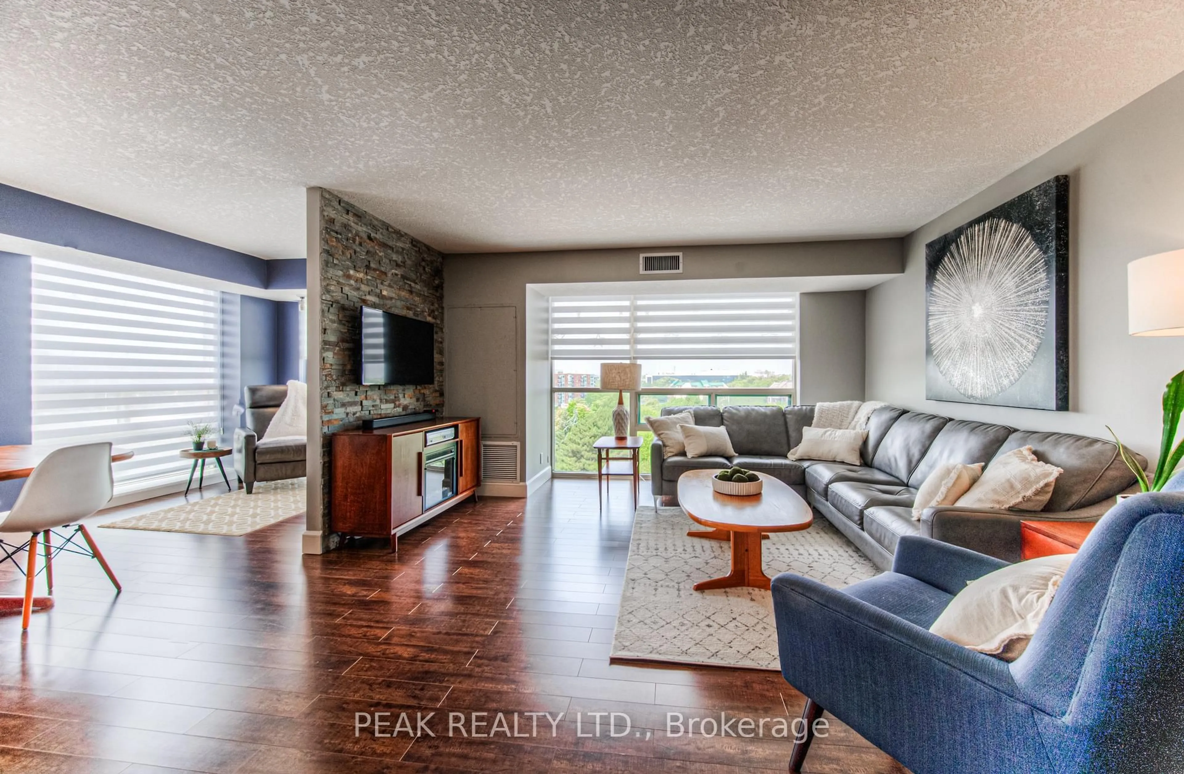 Living room with furniture, unknown for 55 Blue Springs Dr #811, Waterloo Ontario N2J 4T3