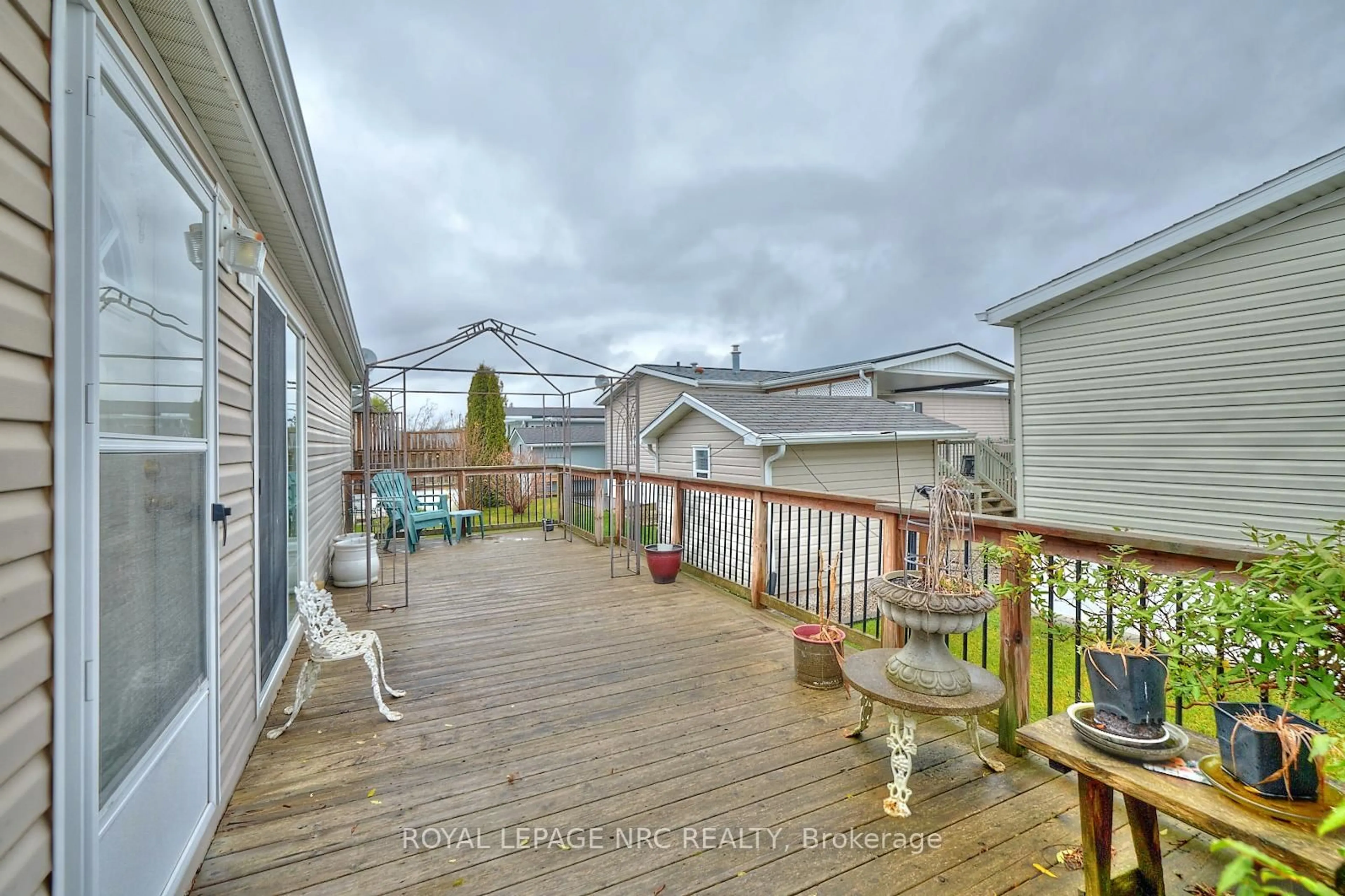 Patio, water/lake/river/ocean view for 3033 TOWNLINE Rd #260, Fort Erie Ontario L0S 1S1