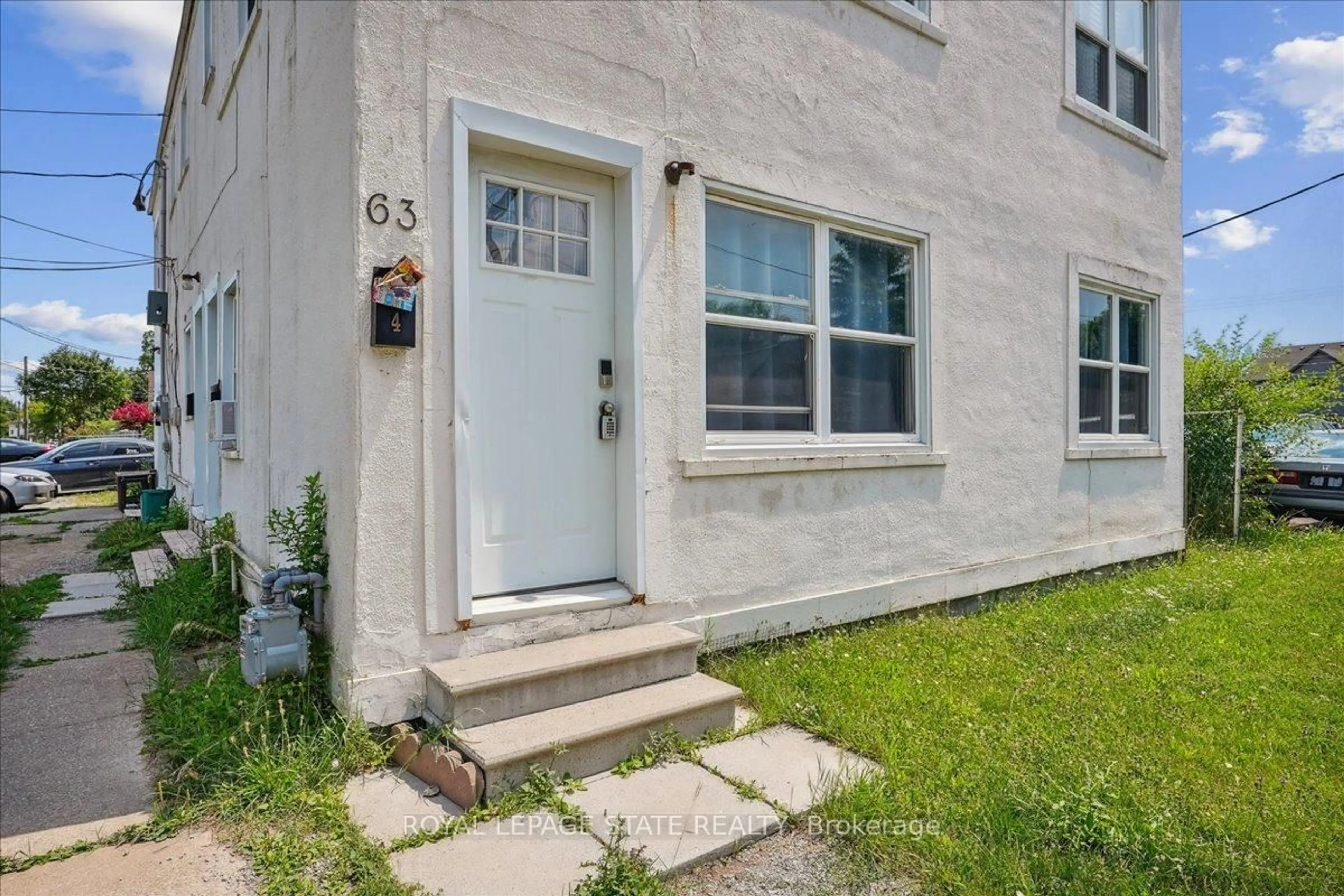 Unknown for 63 Pelham Rd, St. Catharines Ontario L2S 1R6