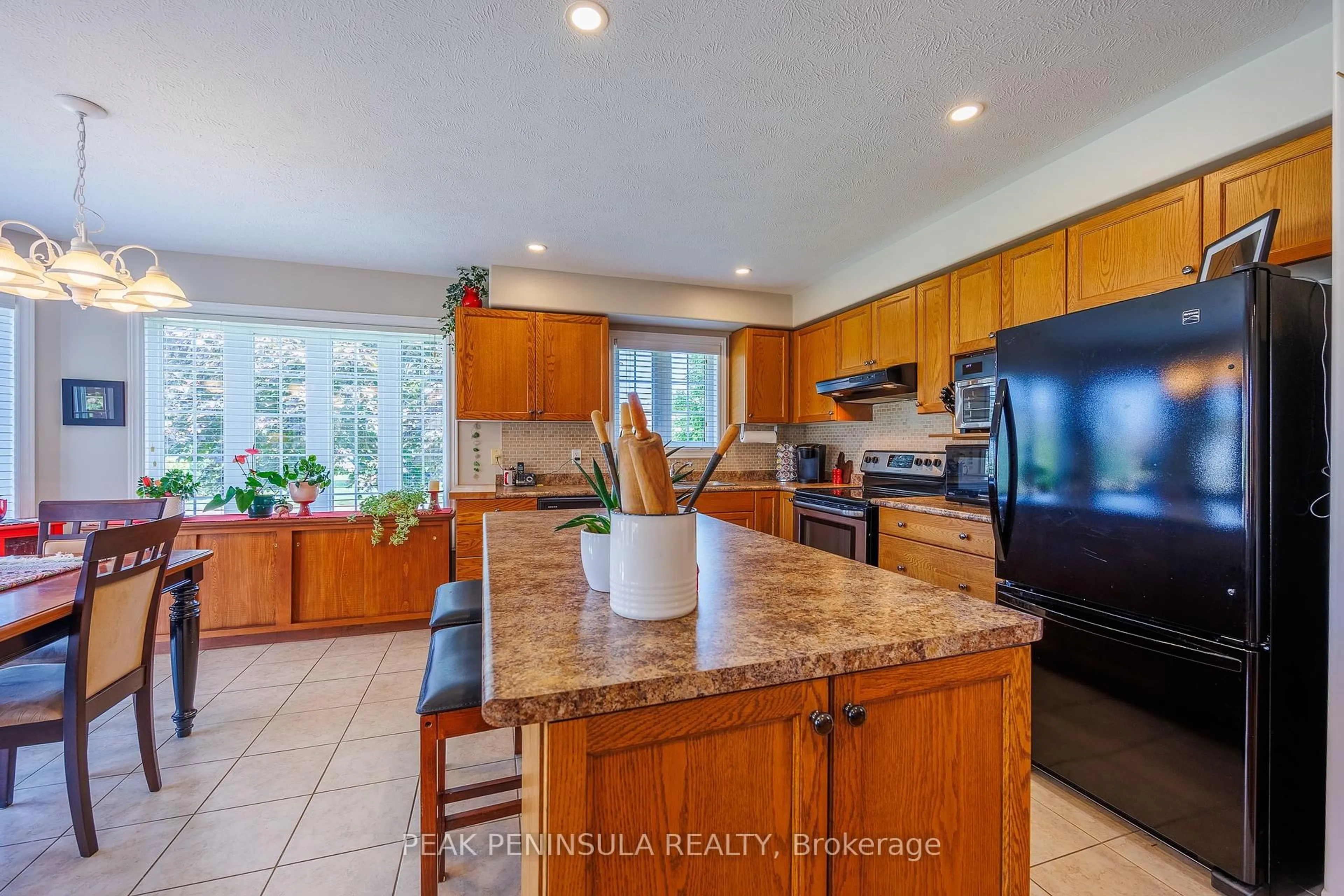 Open concept kitchen, ceramic/tile floor for 103 Upper Canada Dr, Norfolk Ontario N0E 1M0