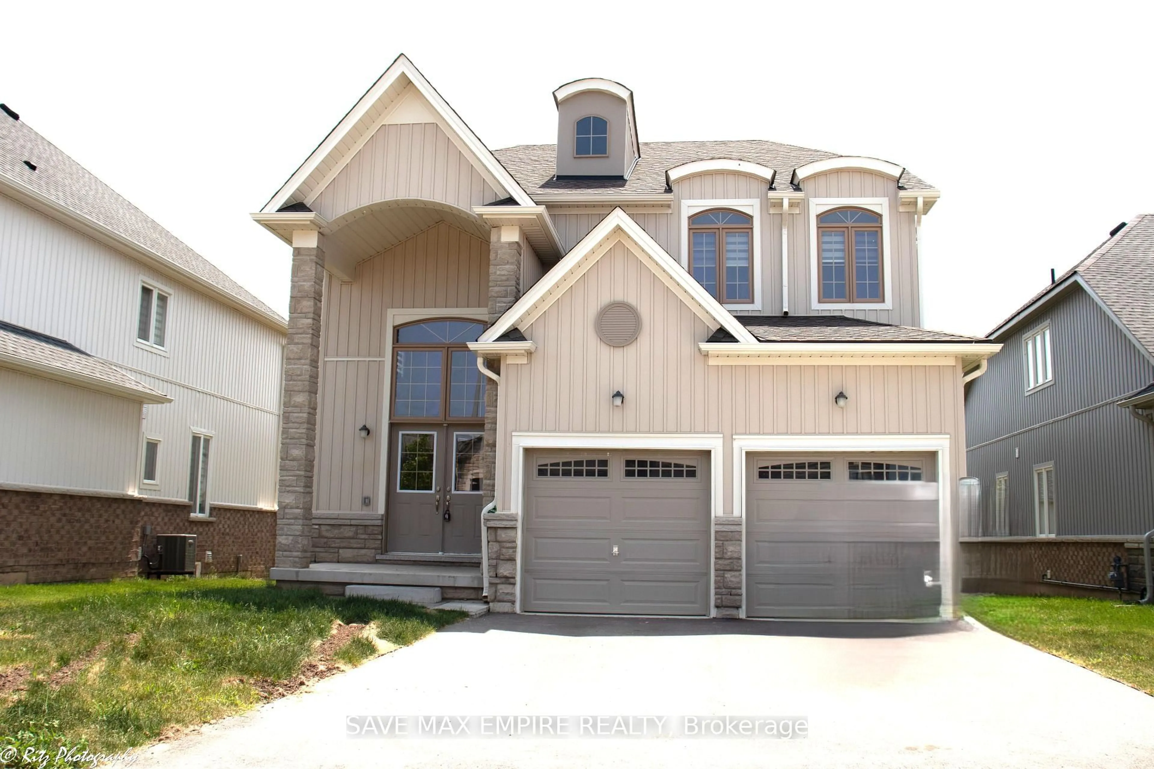 Home with vinyl exterior material, street for 1505 Marina Dr, Fort Erie Ontario L2A 0C7