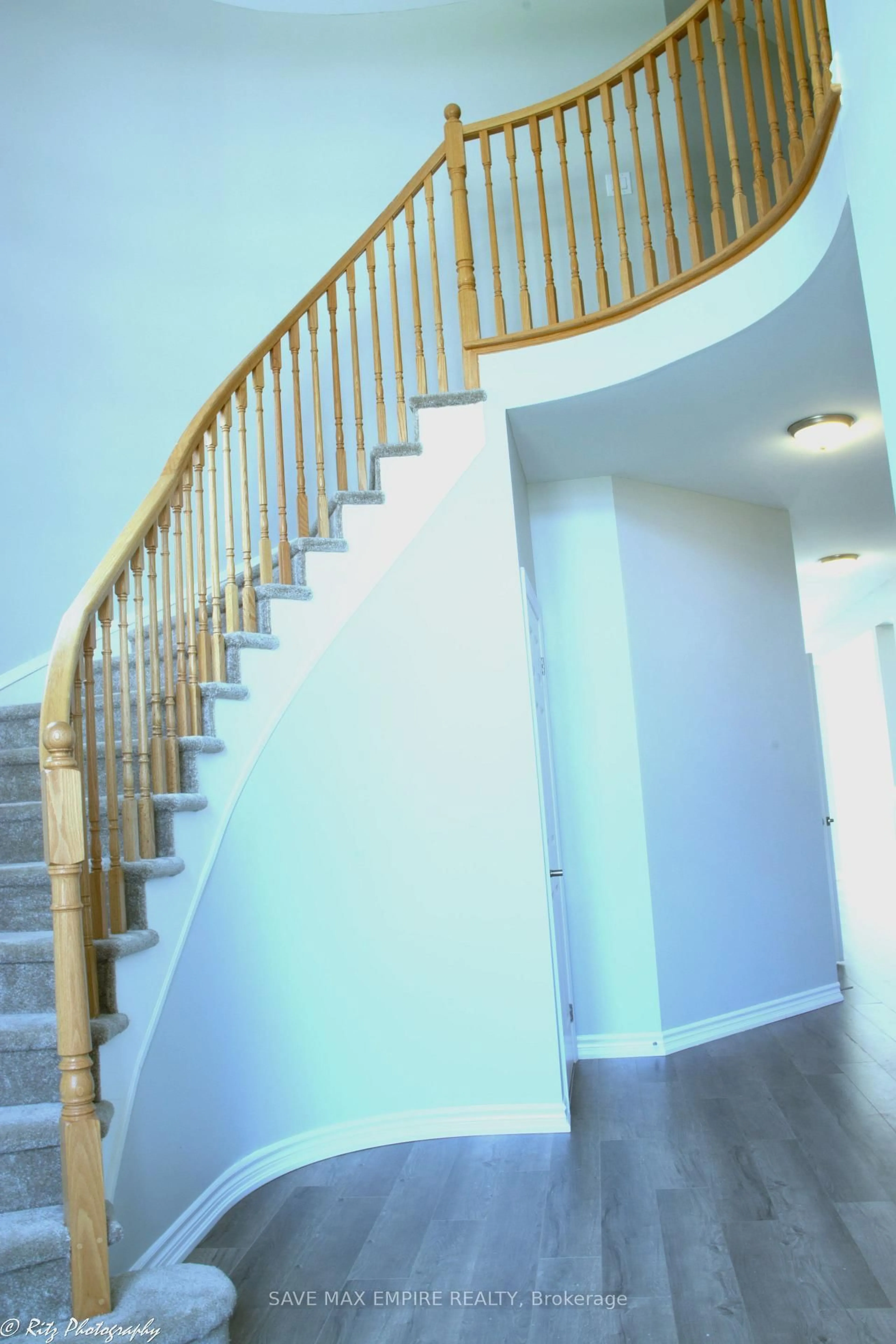 Stairs for 1505 Marina Dr, Fort Erie Ontario L2A 0C7