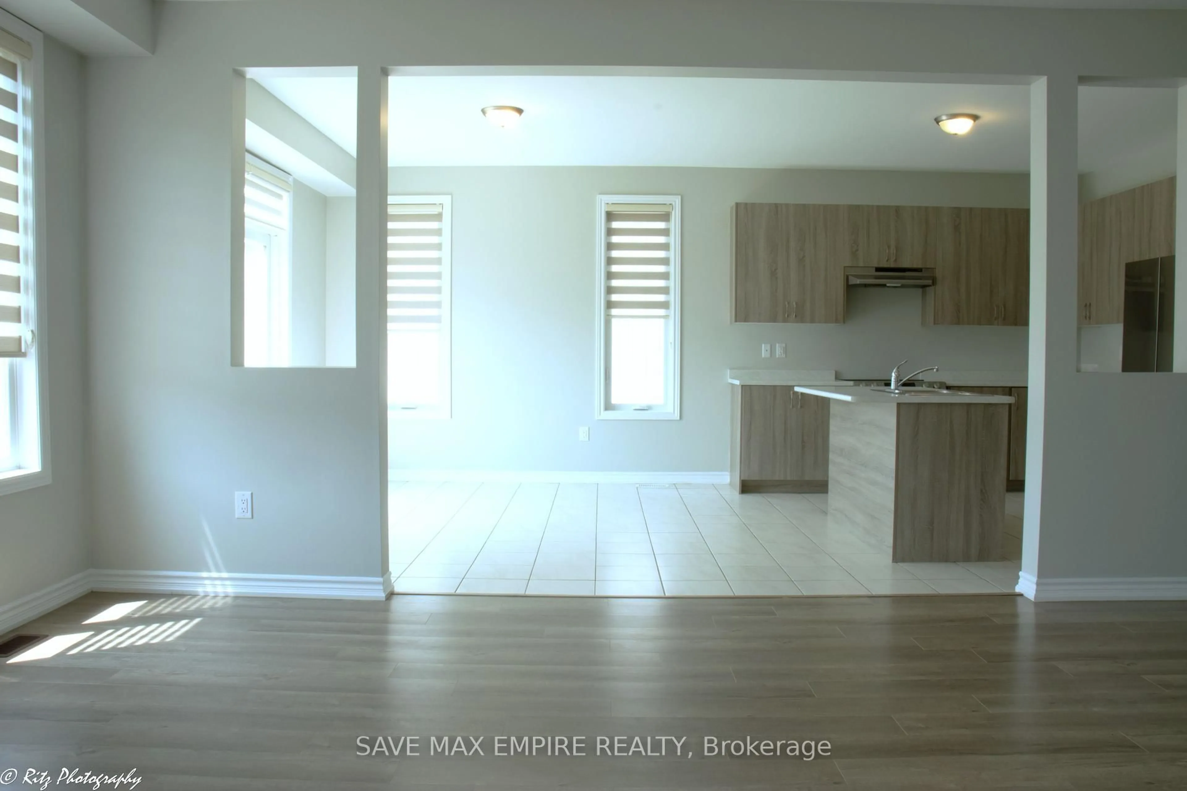 Open concept kitchen, unknown for 1505 Marina Dr, Fort Erie Ontario L2A 0C7