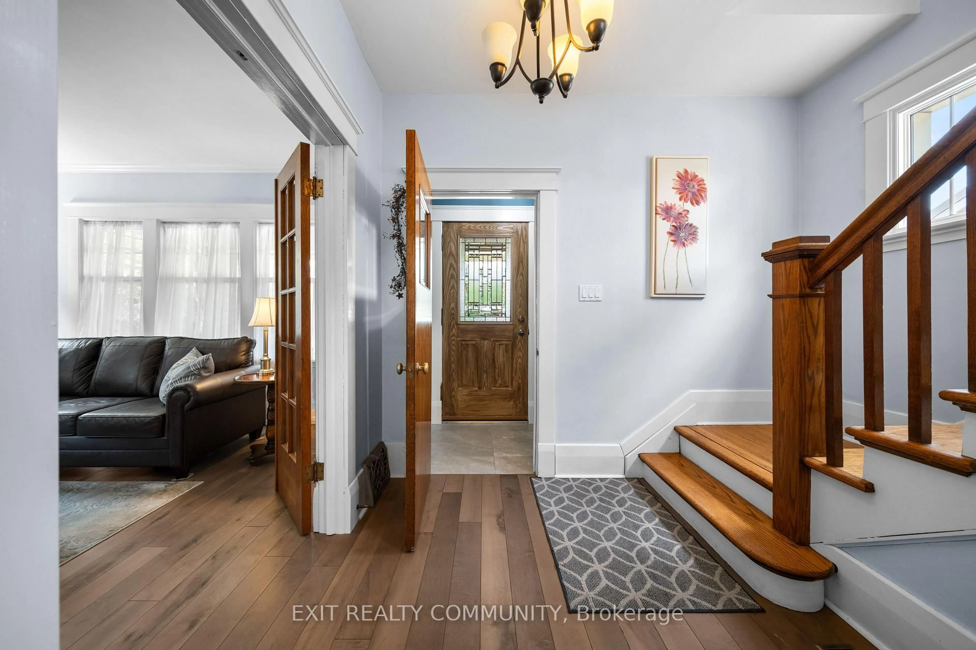 Indoor entryway for 241 Briscoe St, London South Ontario N6C 1X5