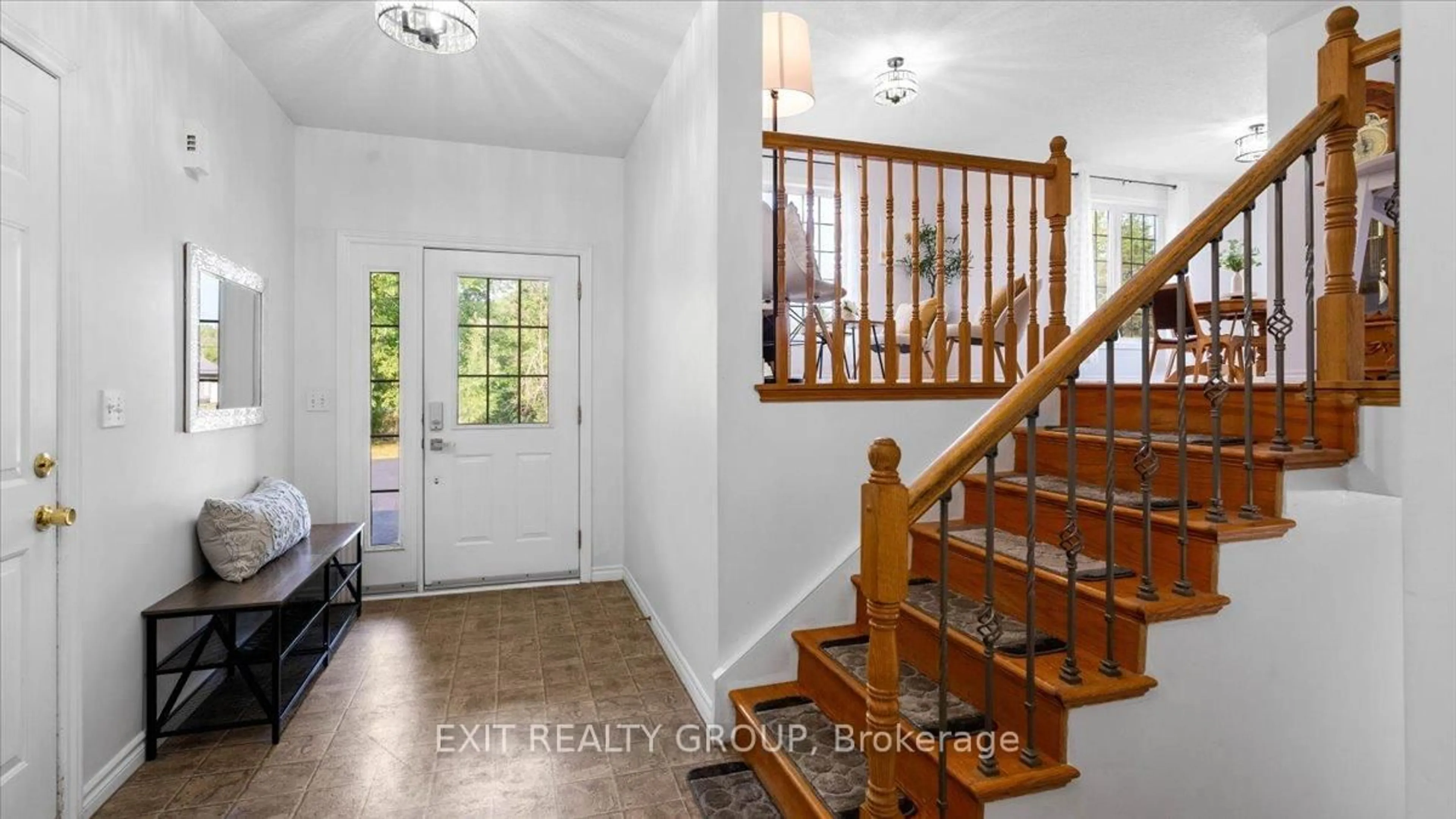 Indoor entryway for 323 Mapleview Rd, Hastings Ontario K0K 2C0