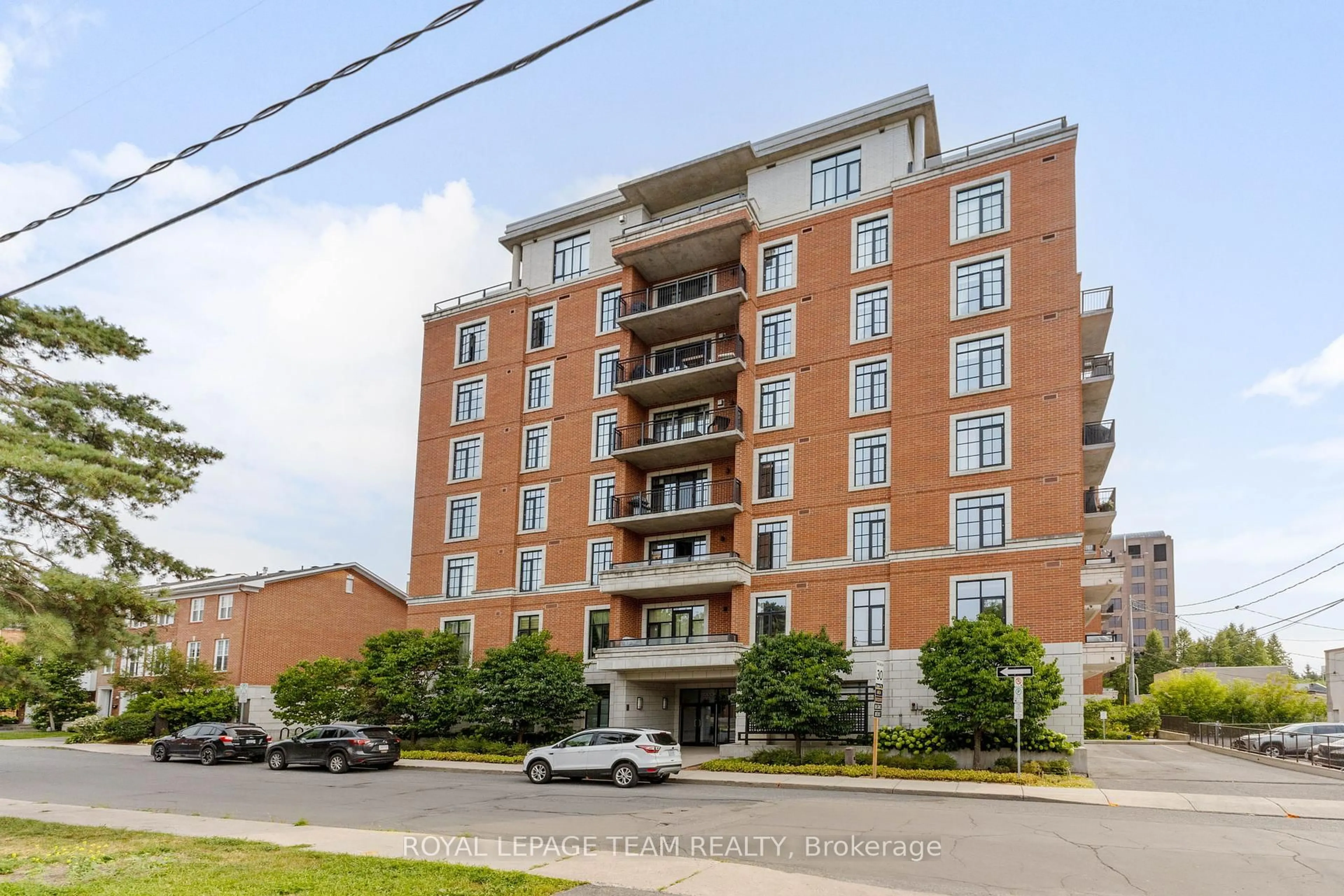 Unknown for 327 Breezehill Ave #403, Ottawa Ontario K1Y 1R6
