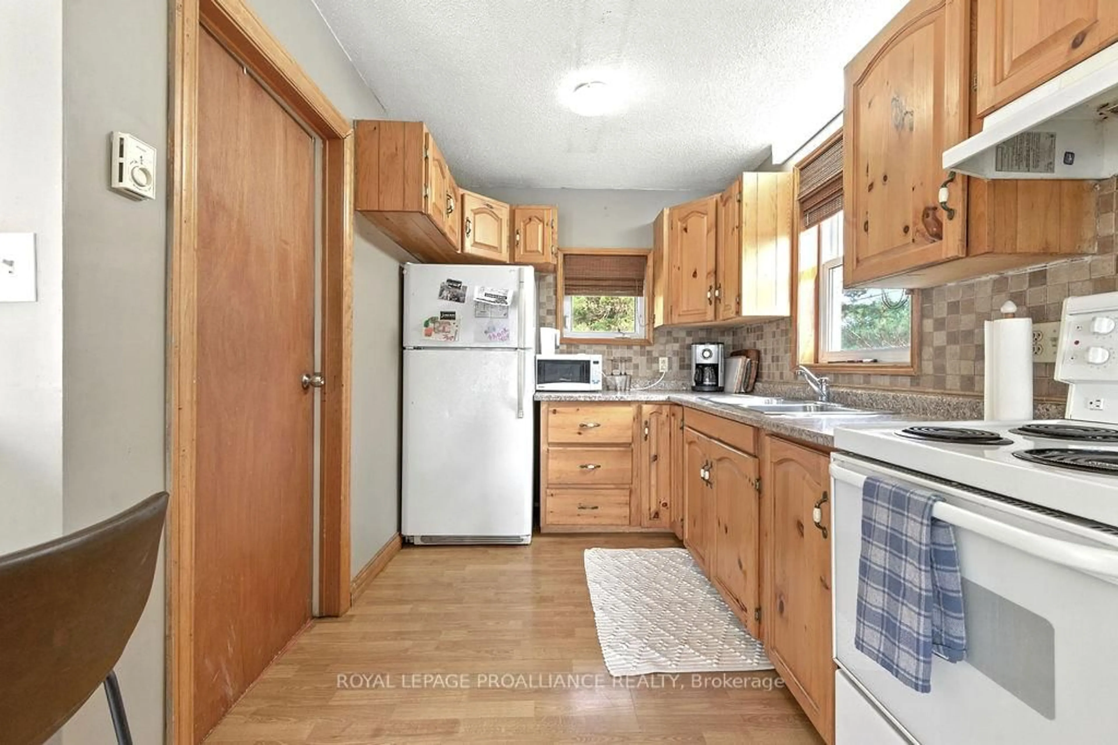 Standard kitchen, unknown for 19 Lambert Rd, Cloyne Ontario K0H 1K0