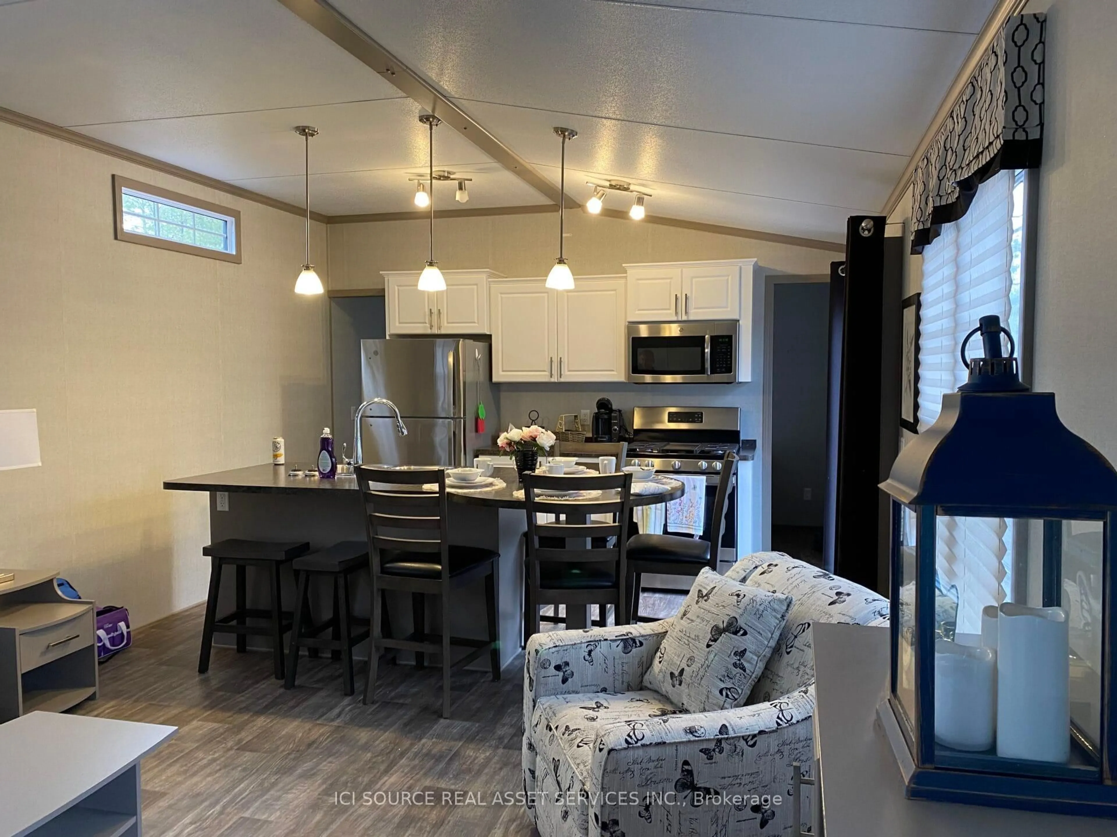Open concept kitchen, unknown for 1336 S Morrison Lake Rd #MOR09, Gravenhurst Ontario P0E 1G0