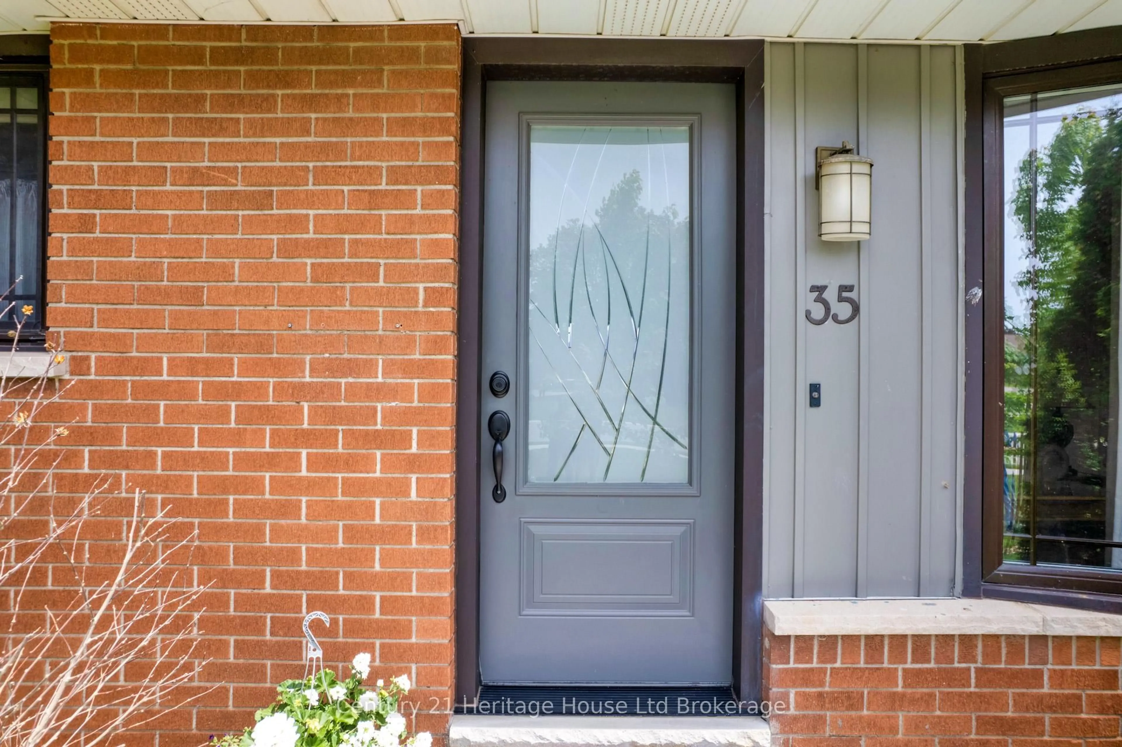 Unknown for 35 Tanager Dr, Tillsonburg Ontario N4G 1B1
