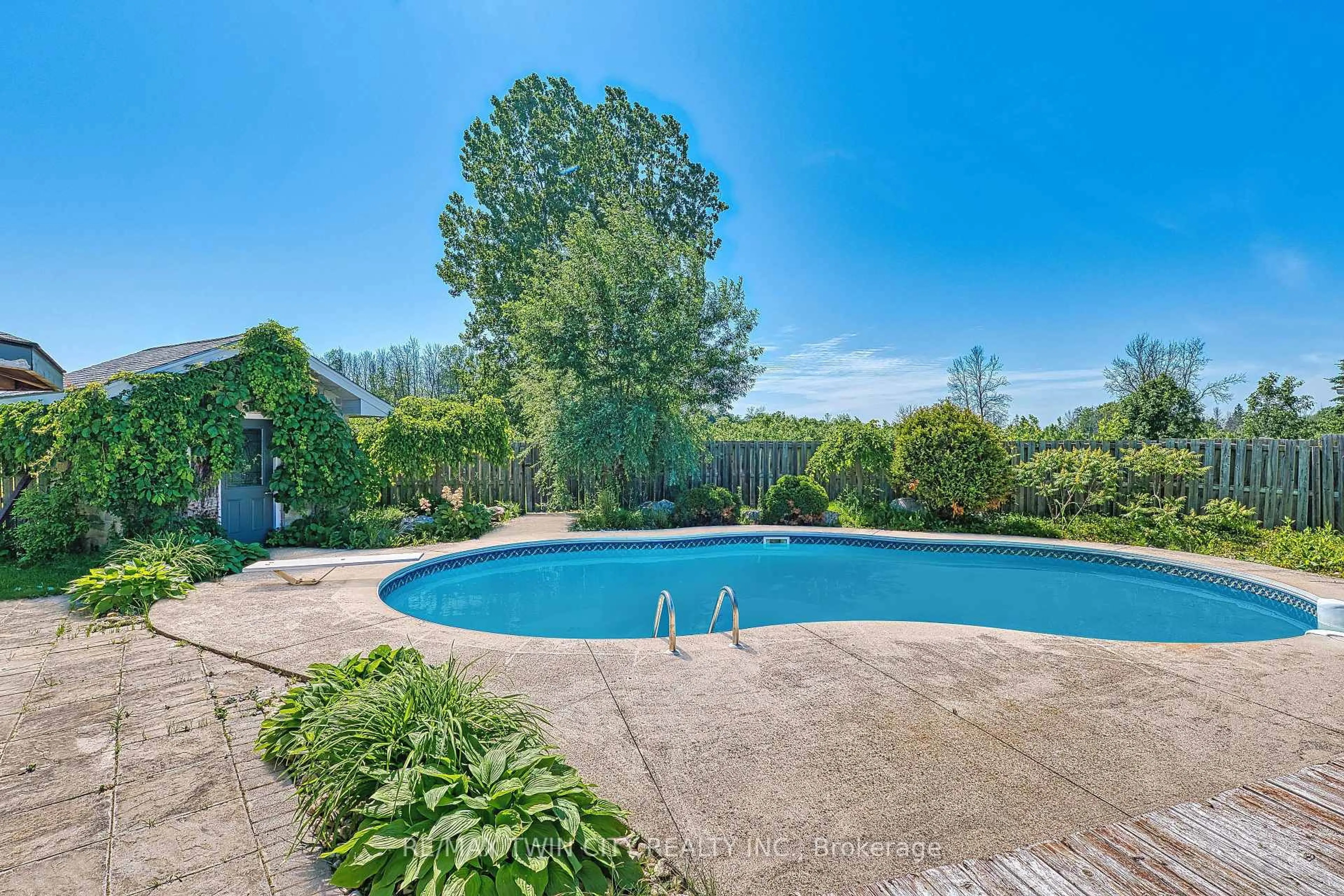 Pool for 717906 HIGHWAY 6, Owen Sound Ontario N4K 5N7