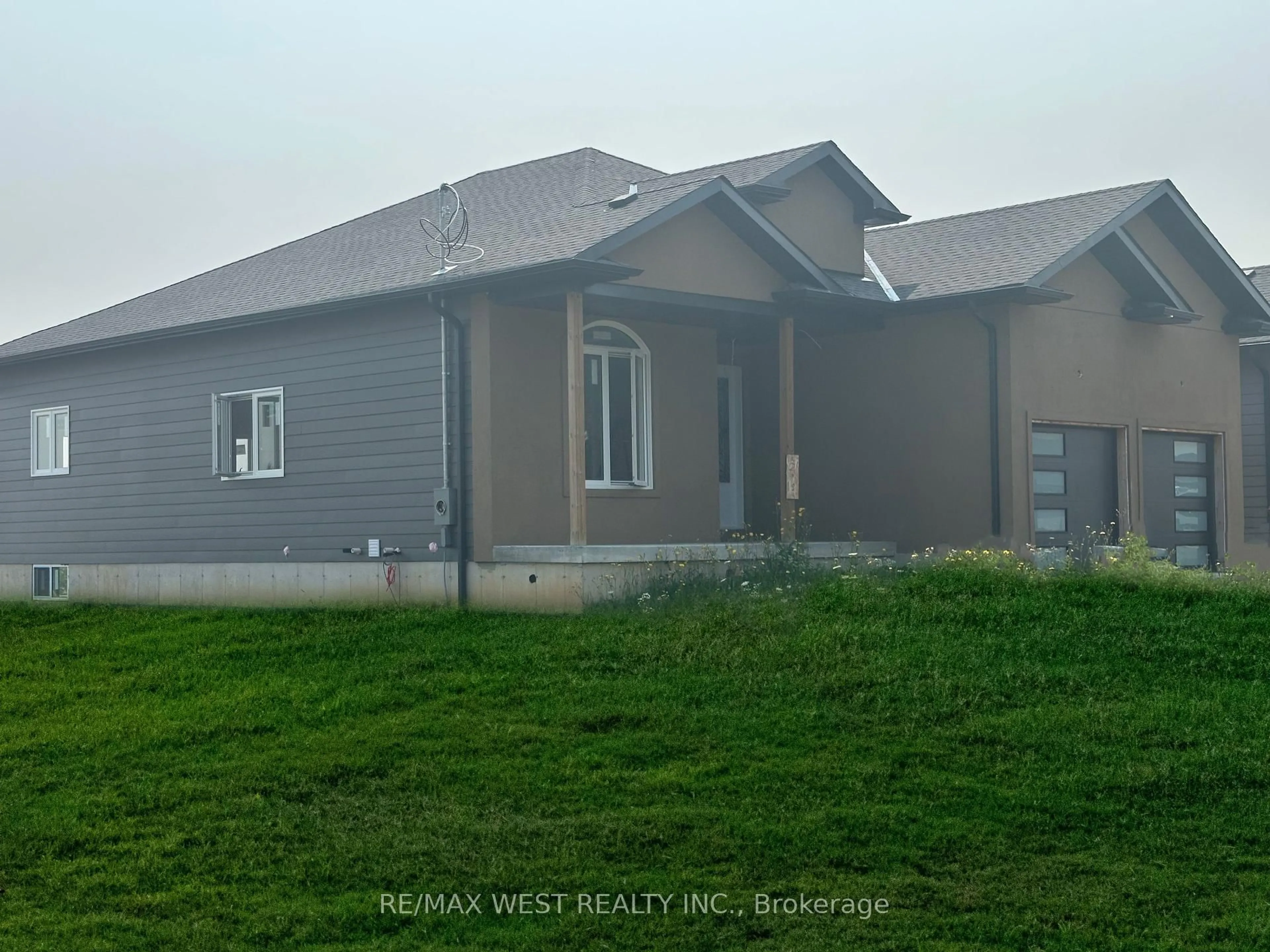 Unknown for 215 Forler St, West Grey Ontario N0G 2M0