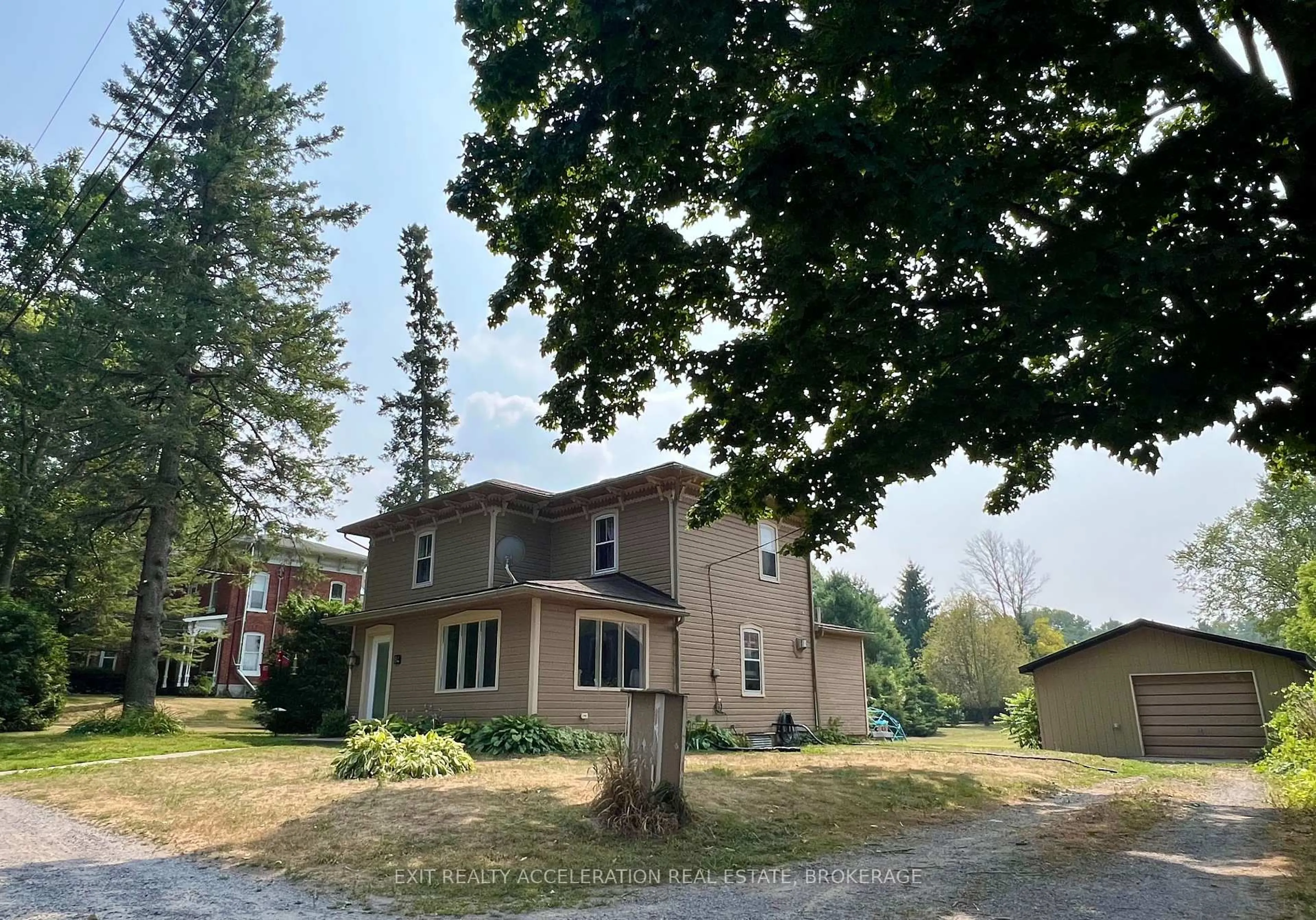 A pic from outside/outdoor area/front of a property/back of a property/a pic from drone, unknown for 84 Johnson St, Napanee Ontario K0K 1J0