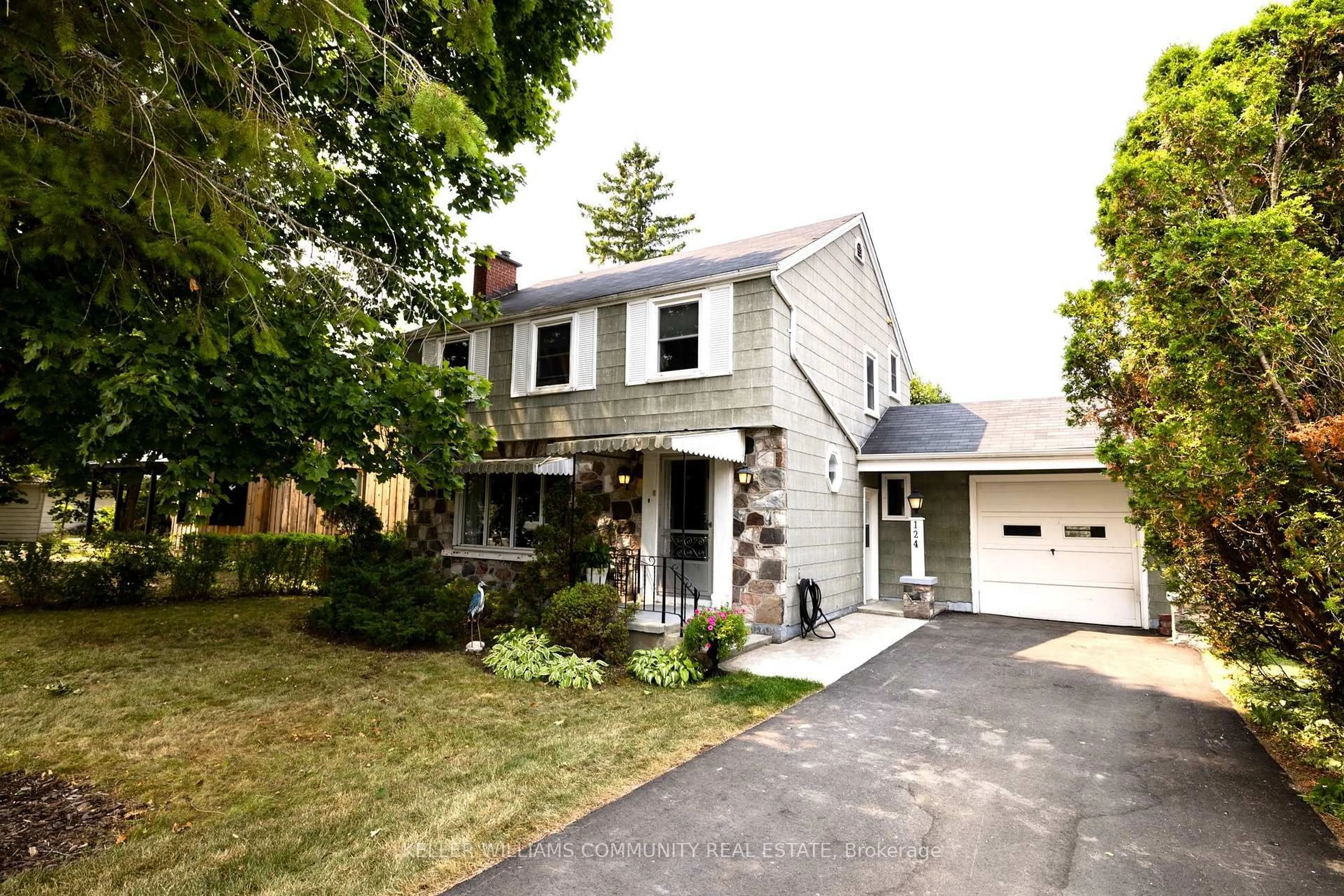 Home with vinyl exterior material, street for 124 Ranney St, Trent Hills Ontario K0L 1L0