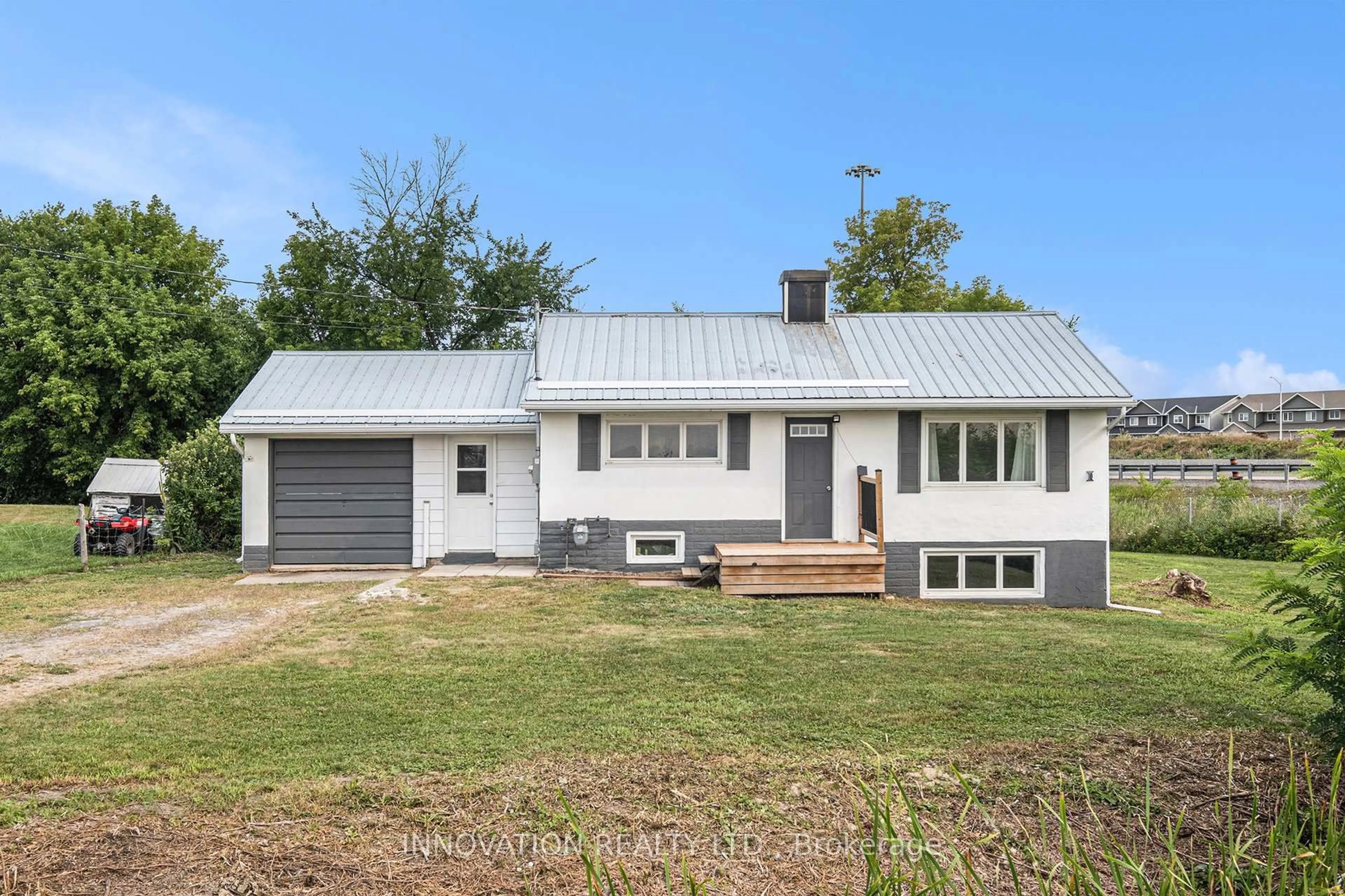 Home with vinyl exterior material, building for 60 Russett Dr, Arnprior Ontario K7S 3G8