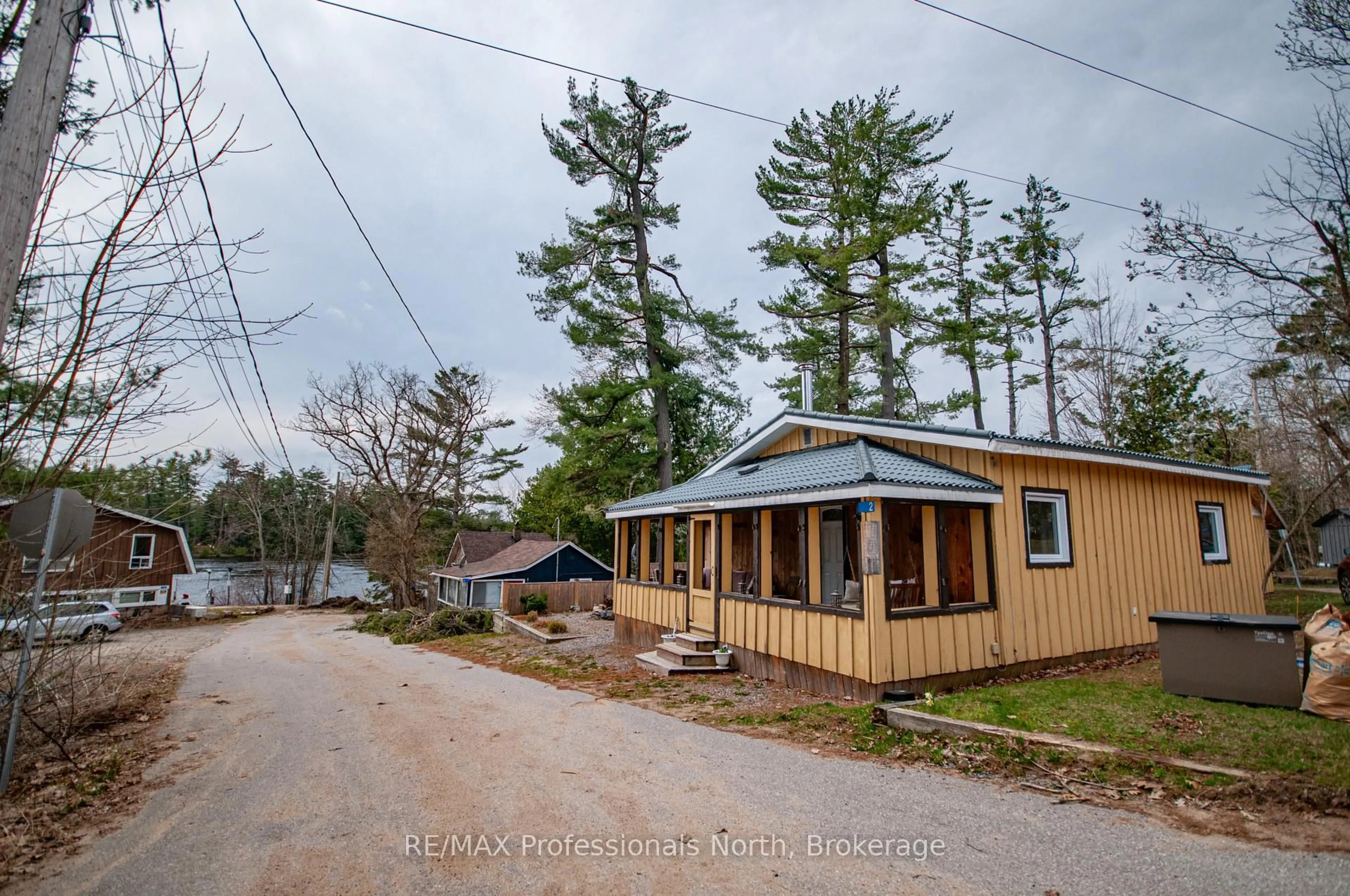 Patio, water/lake/river/ocean view for 1011 PORTAGE St #2, Muskoka Lakes Ontario P0C 1A0