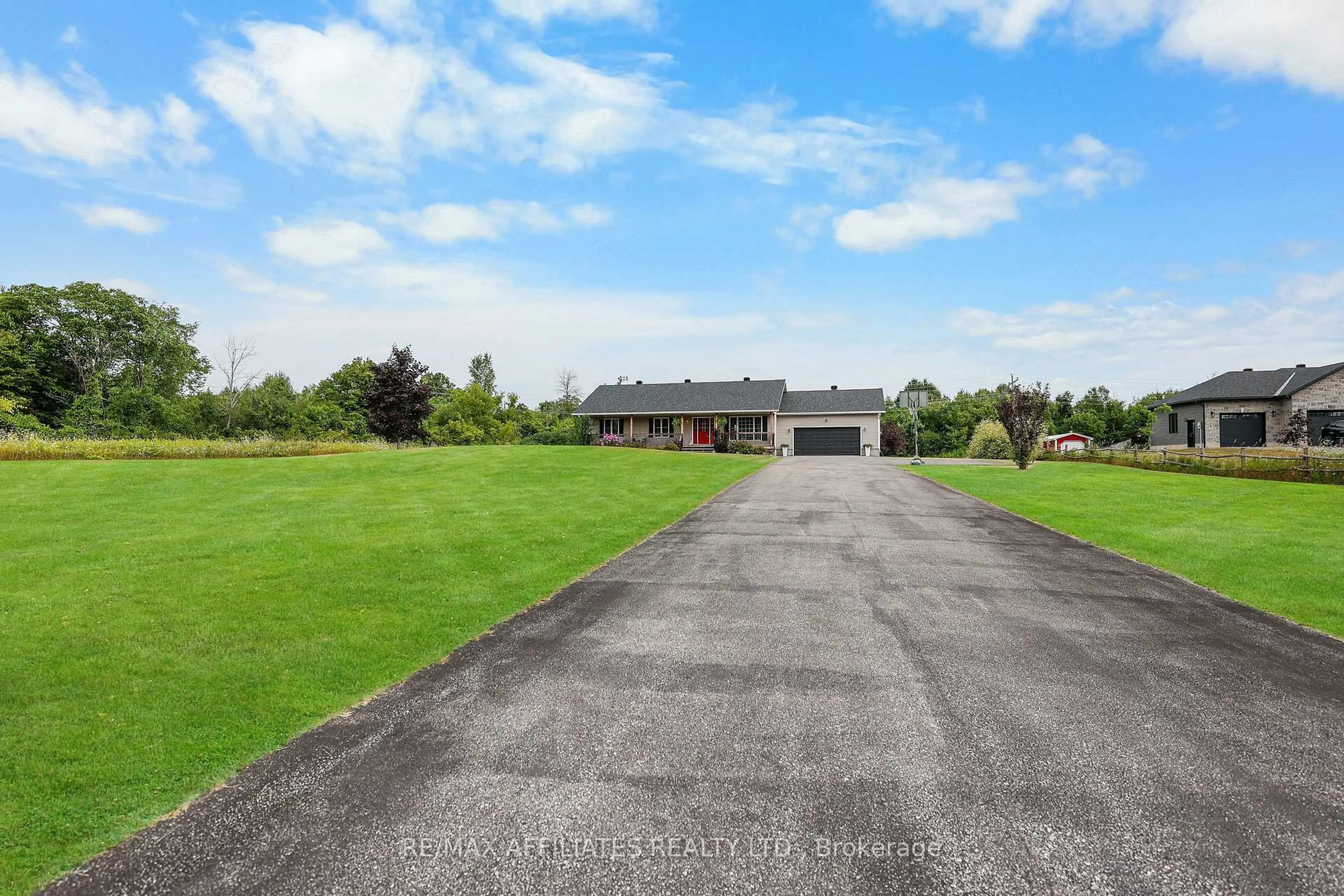 A pic from outside/outdoor area/front of a property/back of a property/a pic from drone, street for 21 Leeland Dr, Rideau Lakes Ontario K7A 4S5