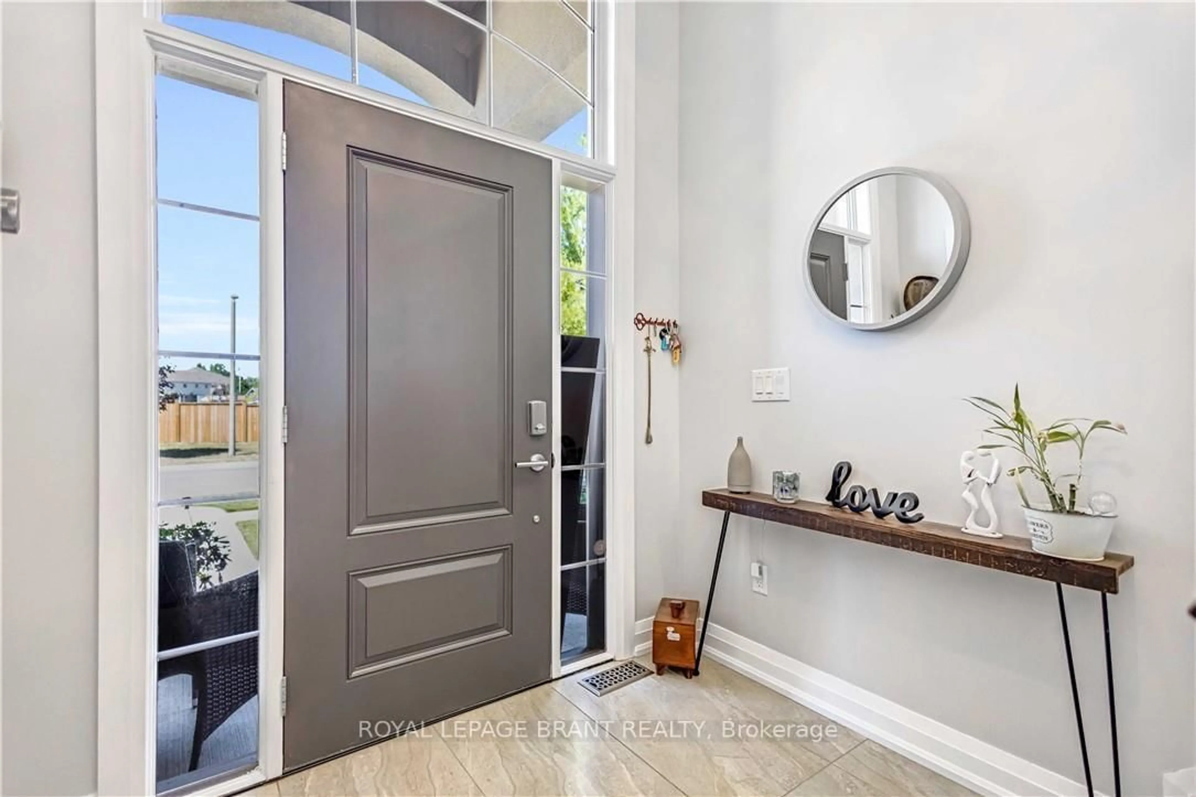 Indoor entryway for 139 Gaiser Rd, Welland Ontario L3C 0B5