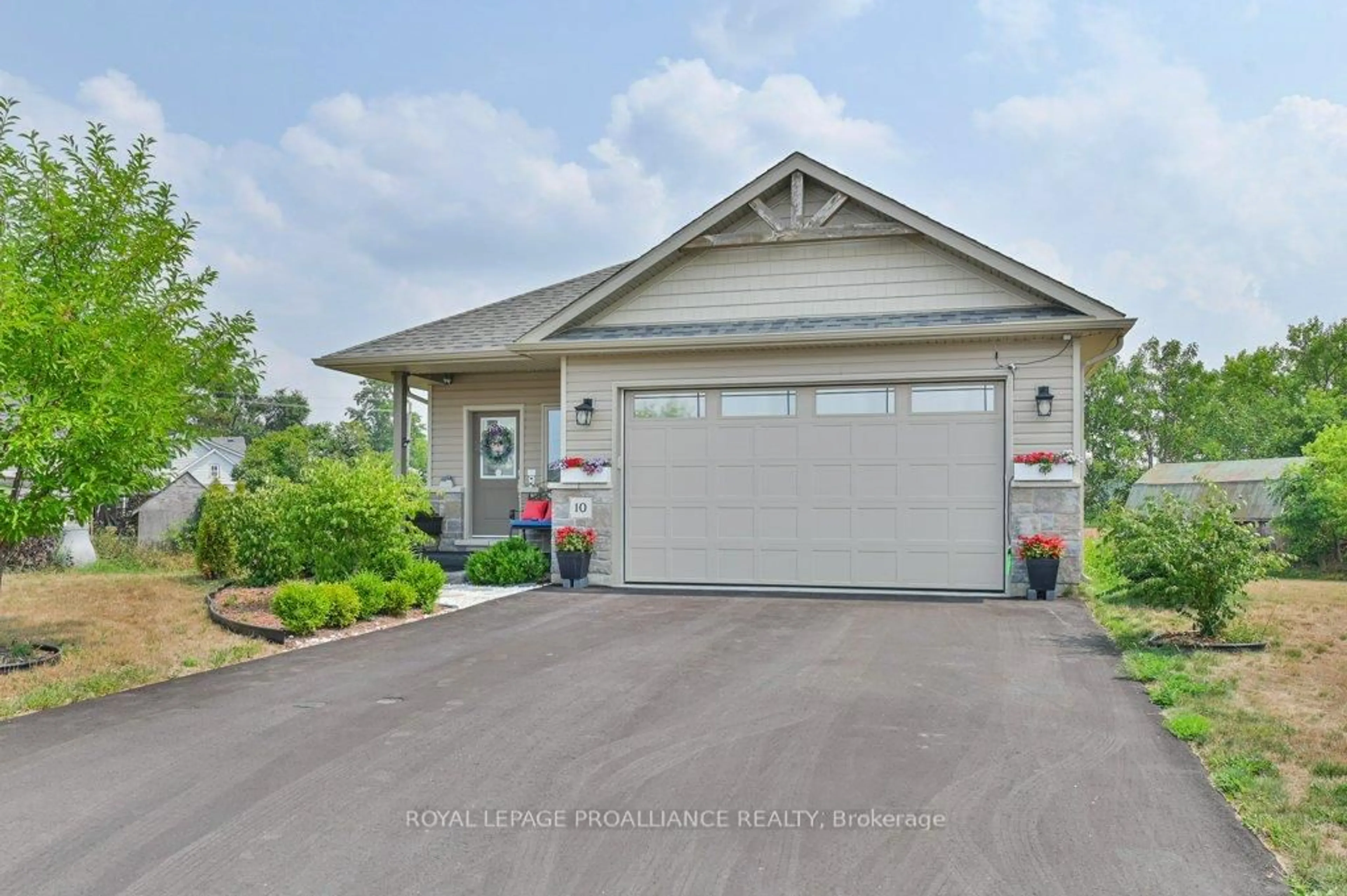 Home with vinyl exterior material, street for 10 Barley Tr, Stirling Ontario K0K 3E0