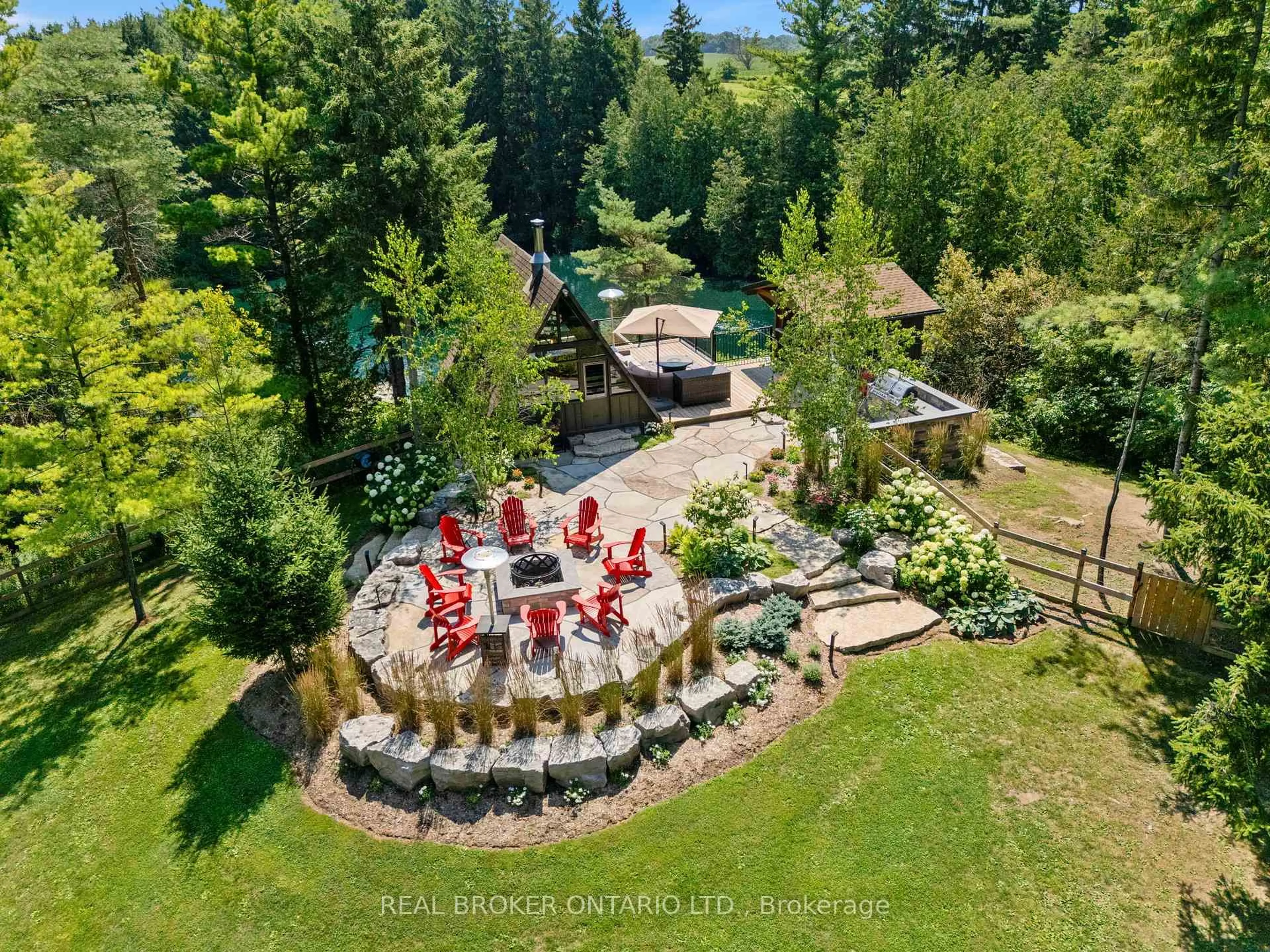 A pic from outside/outdoor area/front of a property/back of a property/a pic from drone, unknown for 182 Governor's Rd Rd, Brant Ontario N3L 3E1