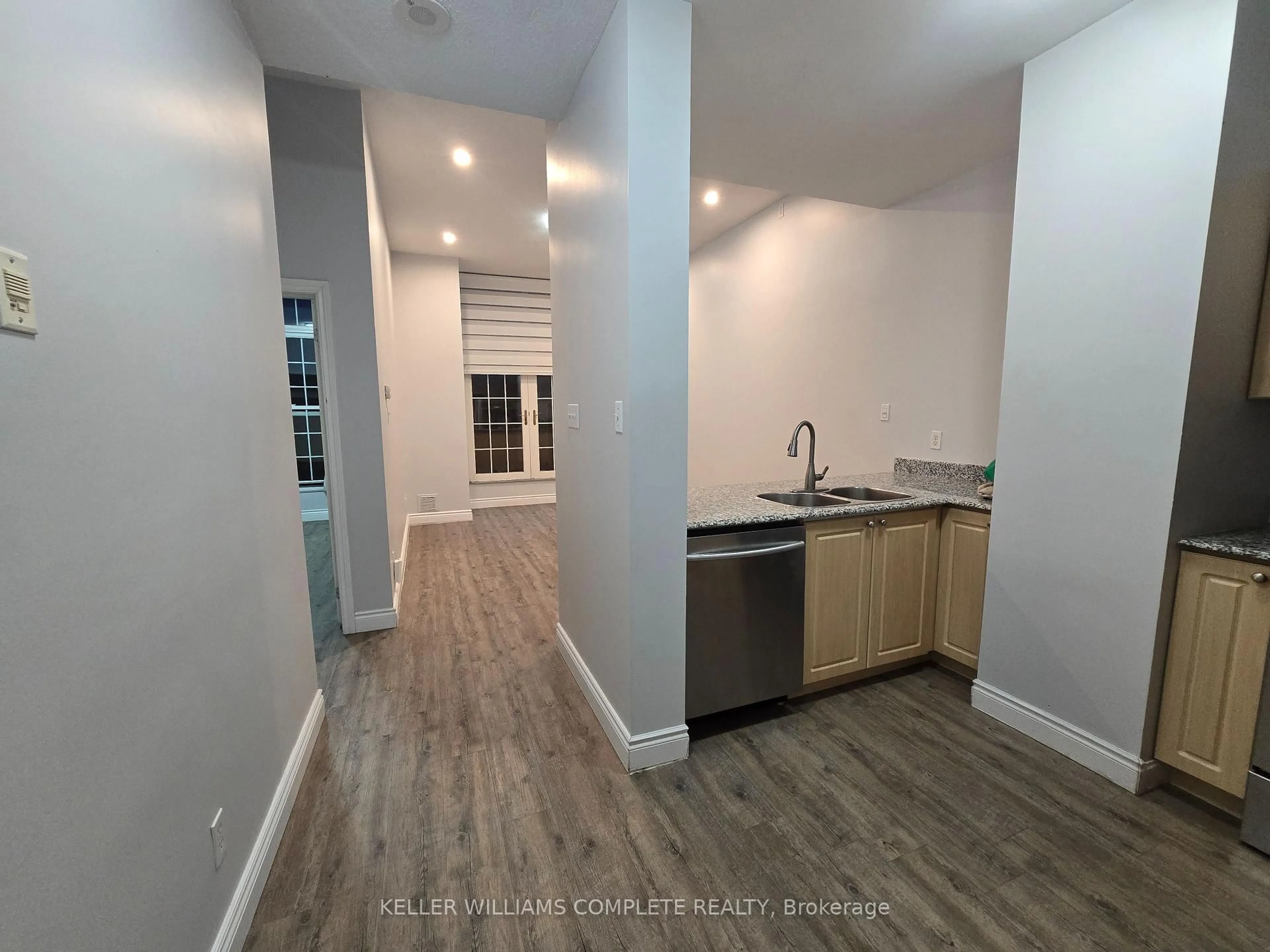 Unknown for 135 James St #106, Hamilton Ontario L8P 2Z6