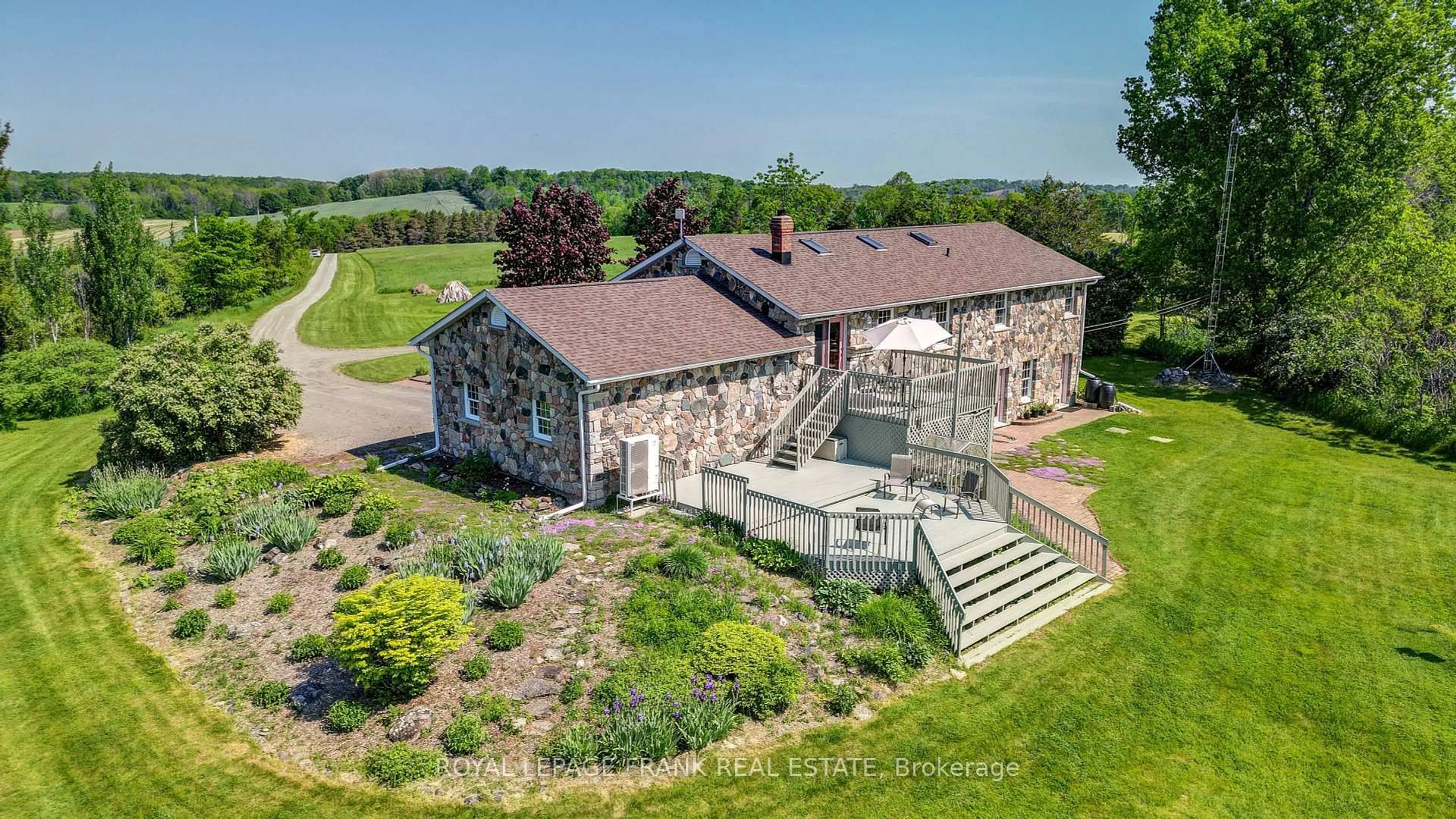 A pic from outside/outdoor area/front of a property/back of a property/a pic from drone, building for 3071 5th Line E, Trent Hills Ontario K0L 1L0