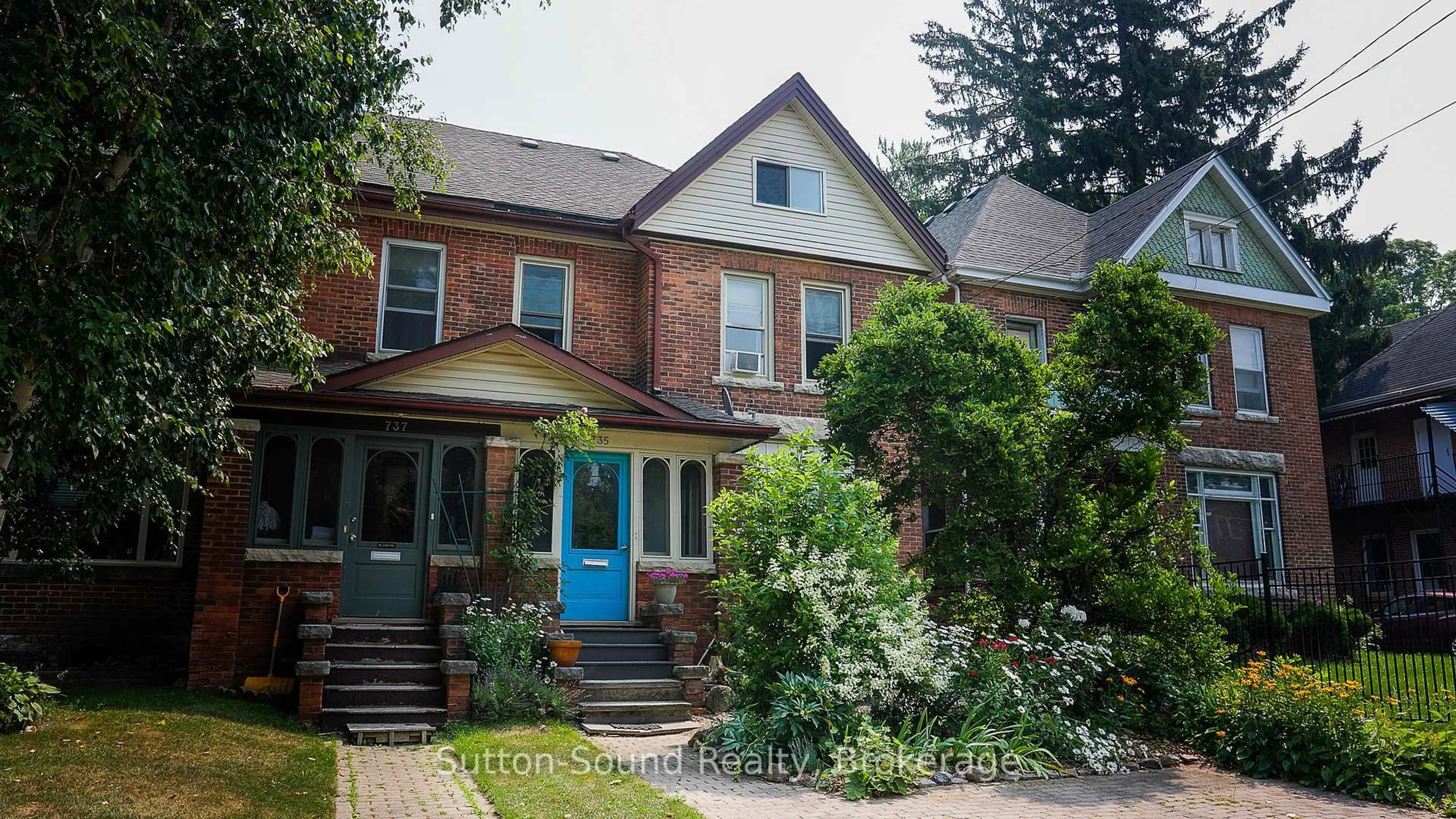 Home with brick exterior material, street for 735 4th Ave, Owen Sound Ontario N4K 2N5