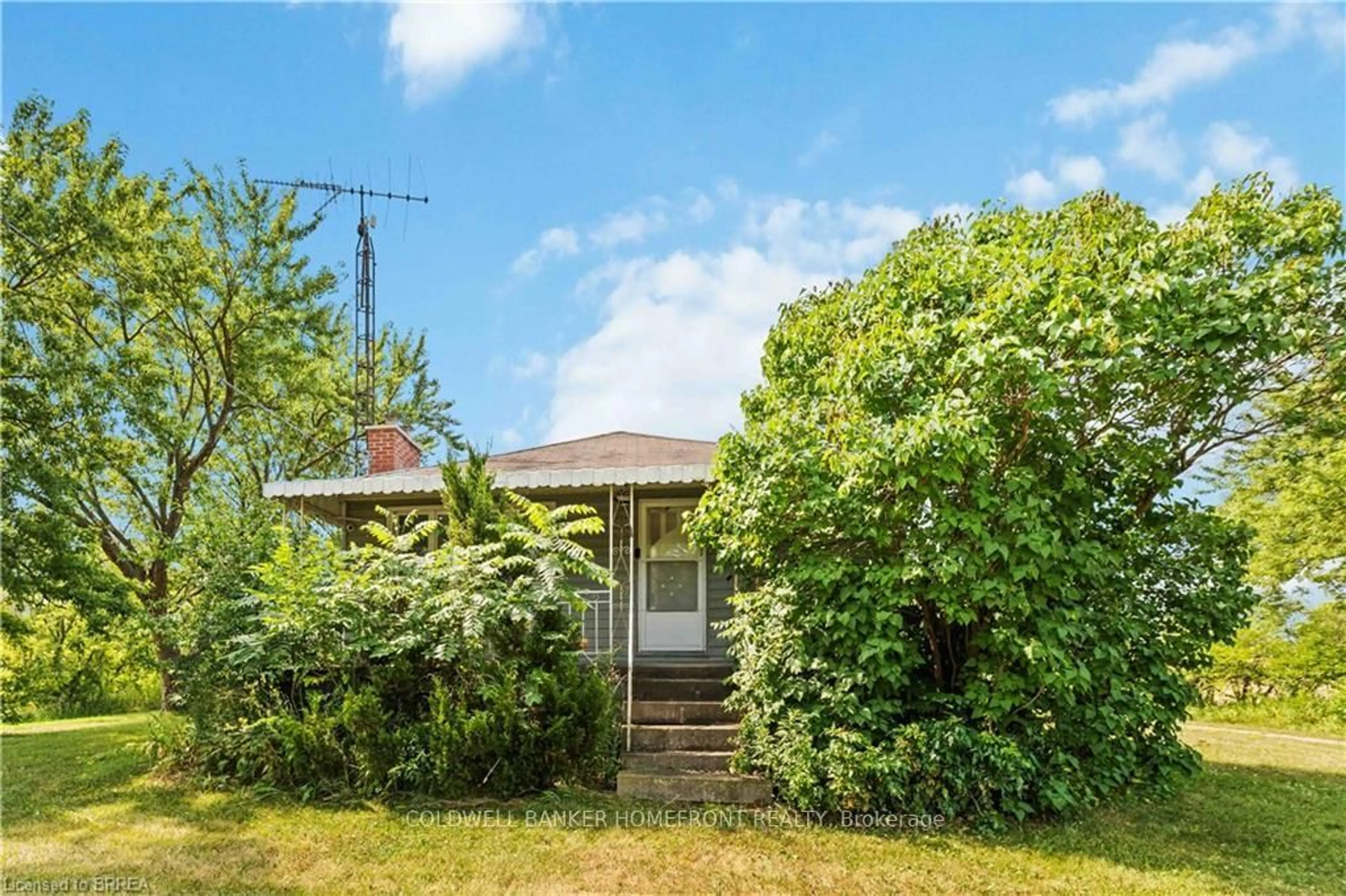 Unknown for 1032 Mud St, Hamilton Ontario L8J 3E3
