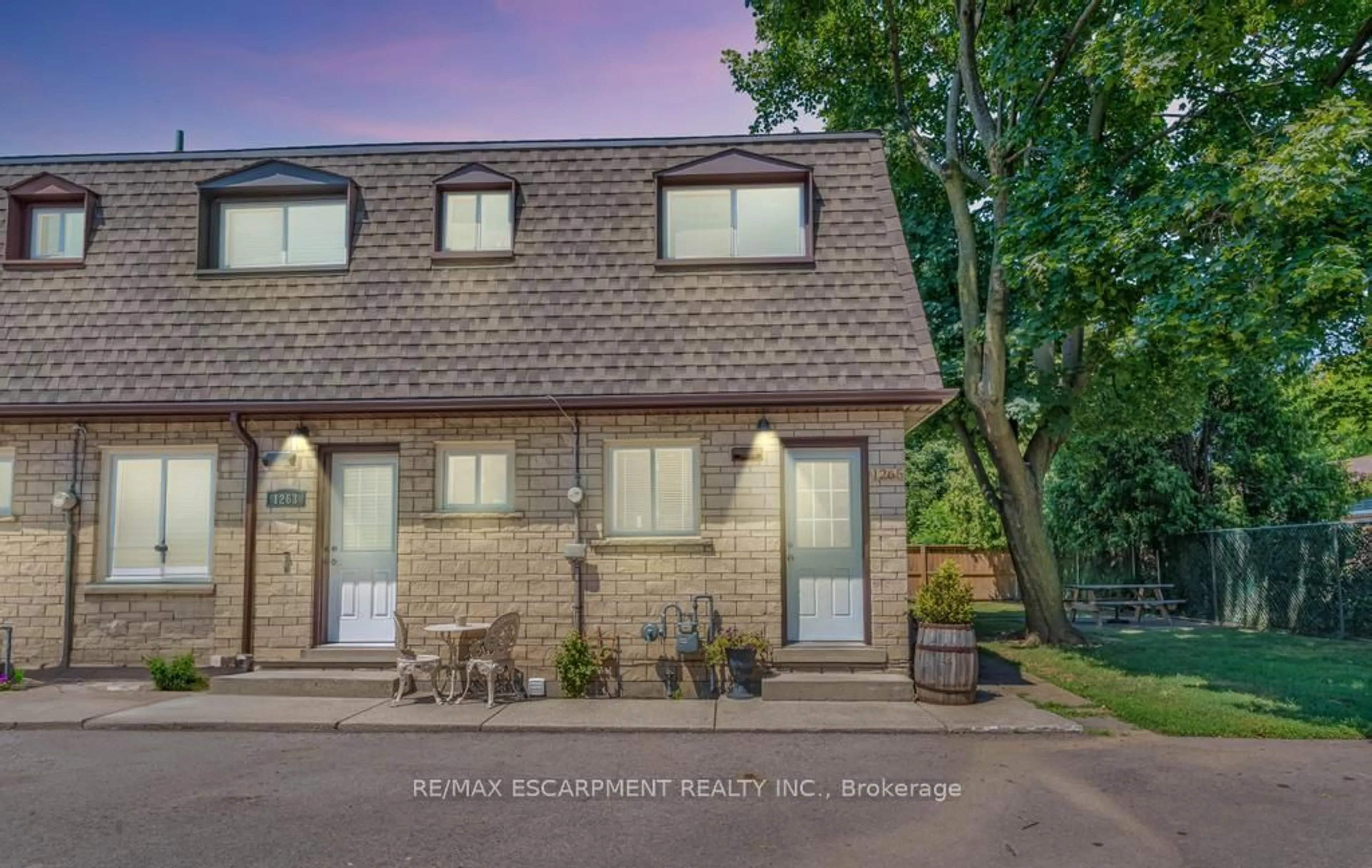 Unknown for 1265 FENNELL Ave, Hamilton Ontario L8T 1T3