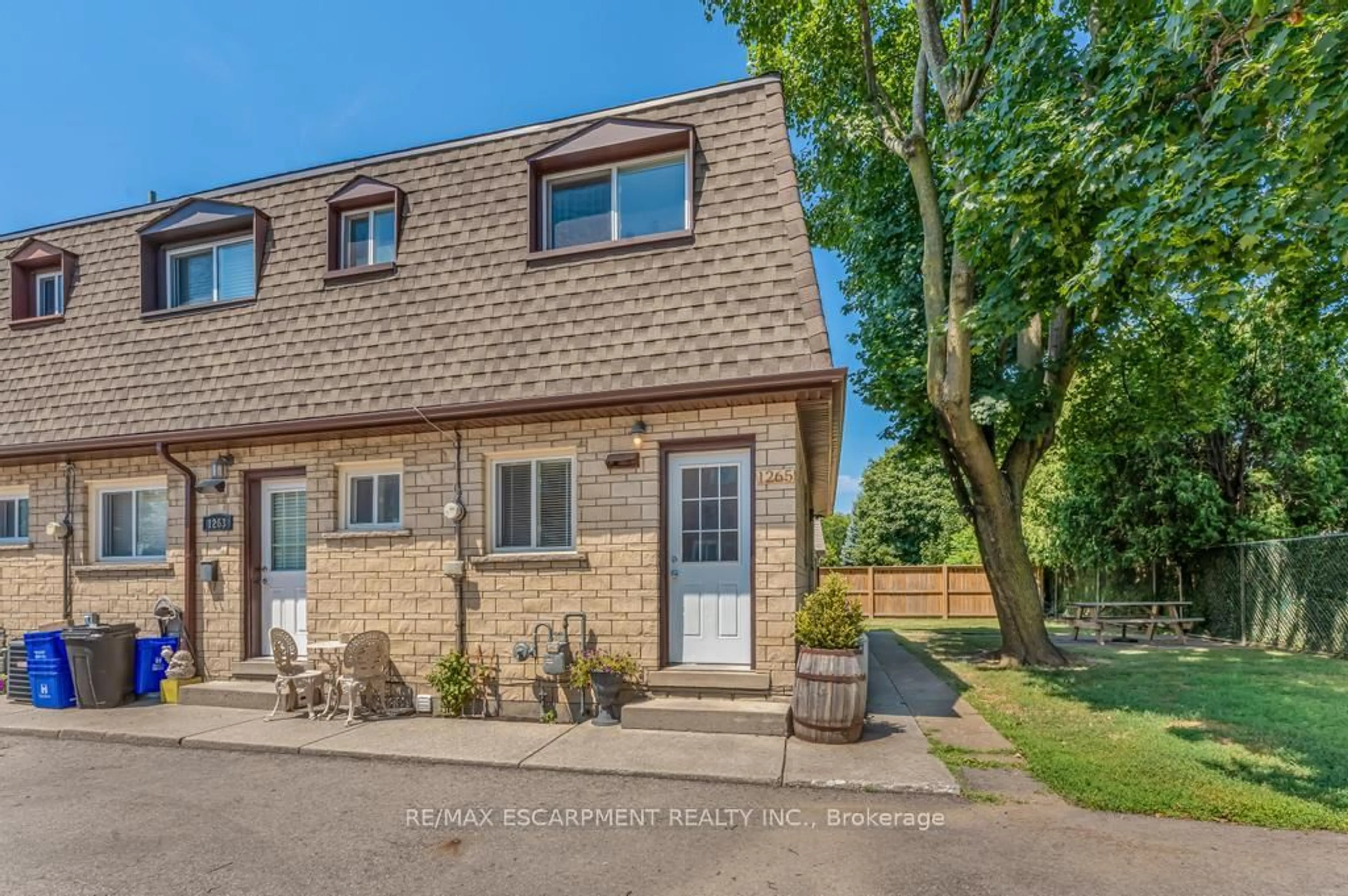 Unknown for 1265 FENNELL Ave, Hamilton Ontario L8T 1T3
