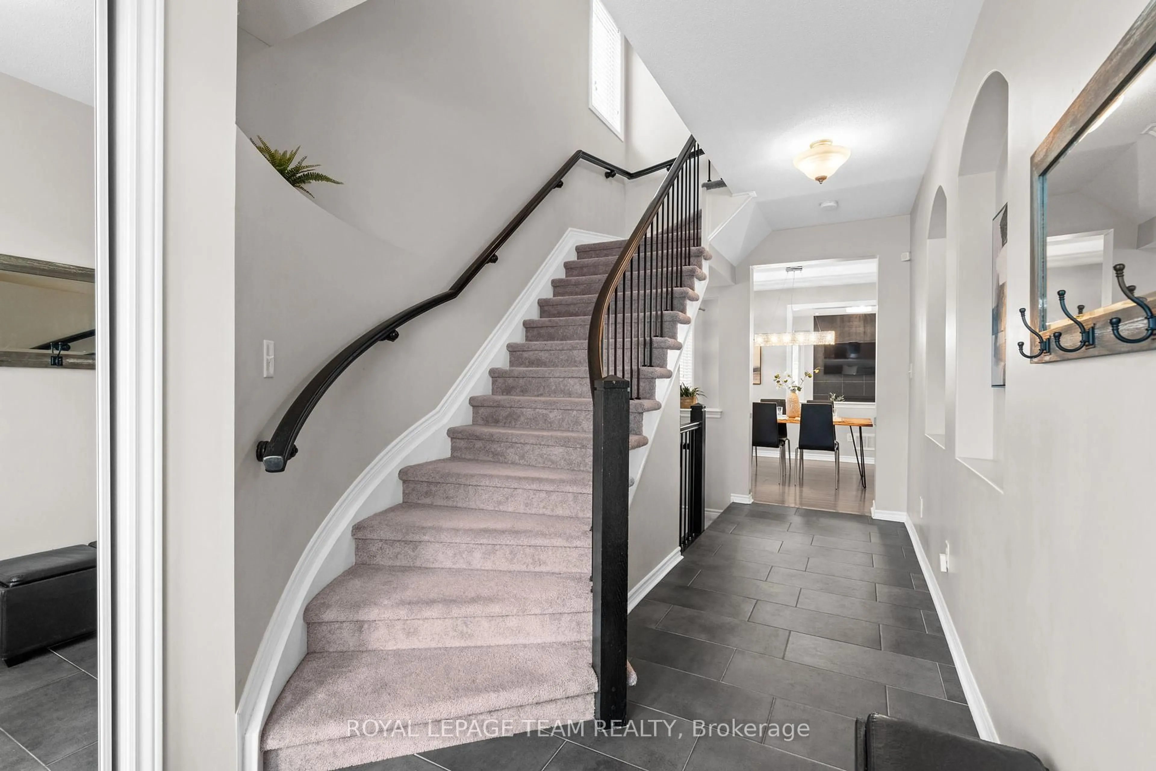 Unknown for 2211 Watercolours Way, Ottawa Ontario K2J 5J8