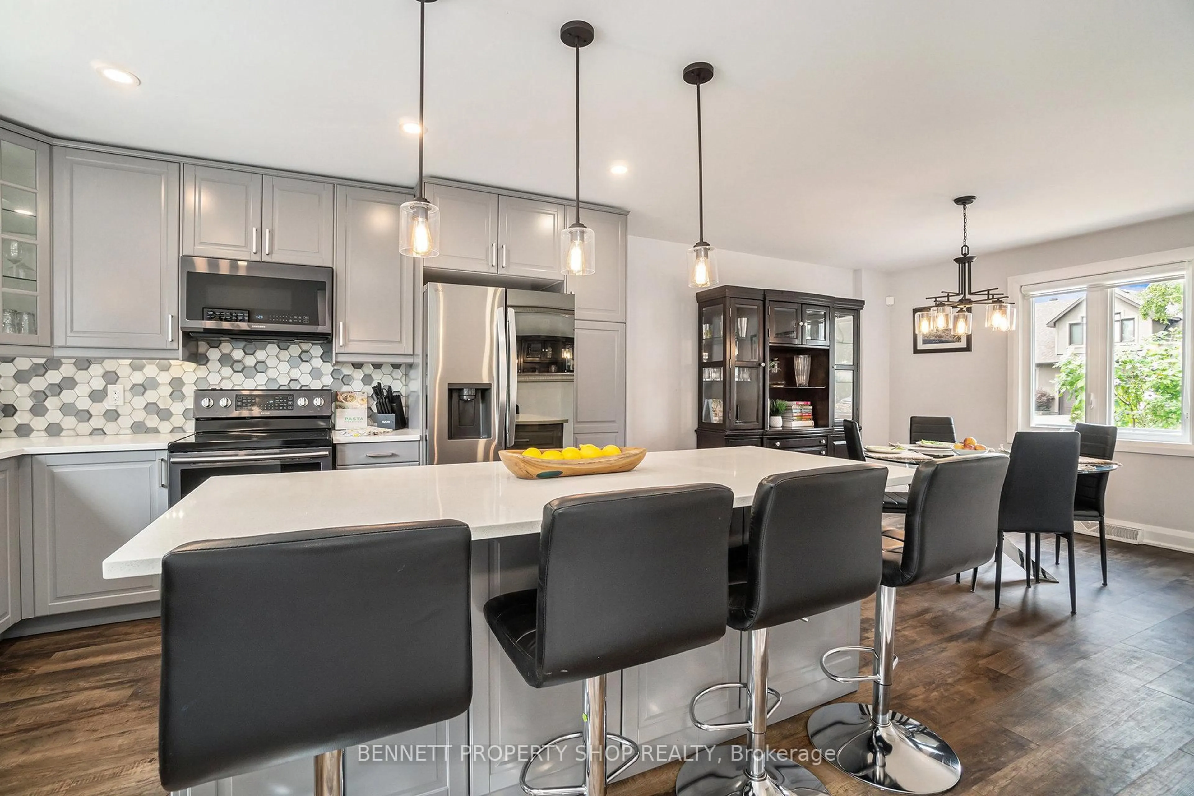 Contemporary kitchen, unknown for 32 Norice St, Ottawa Ontario K2G 2X5